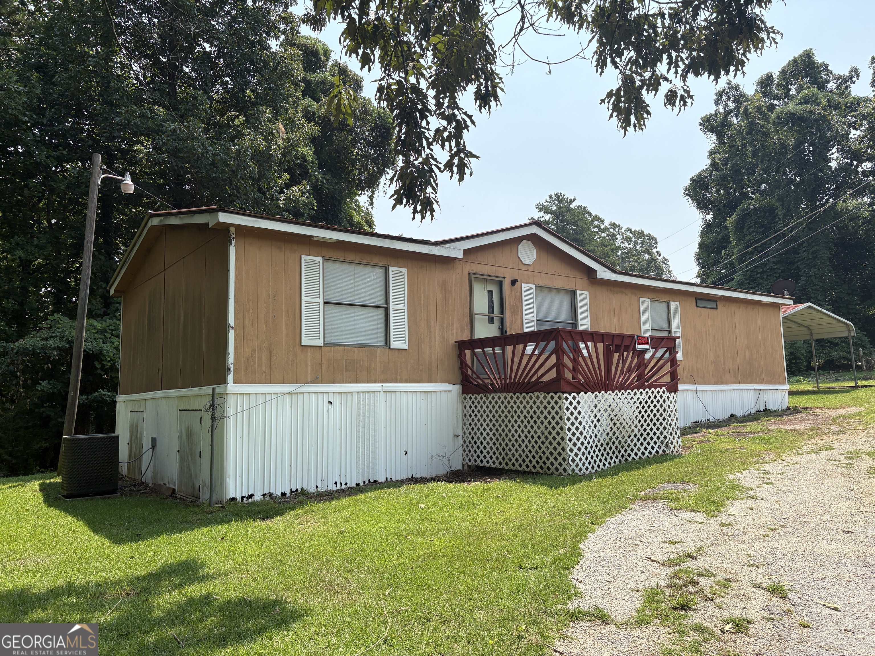 784 Lakeland Drive Property Photo 1