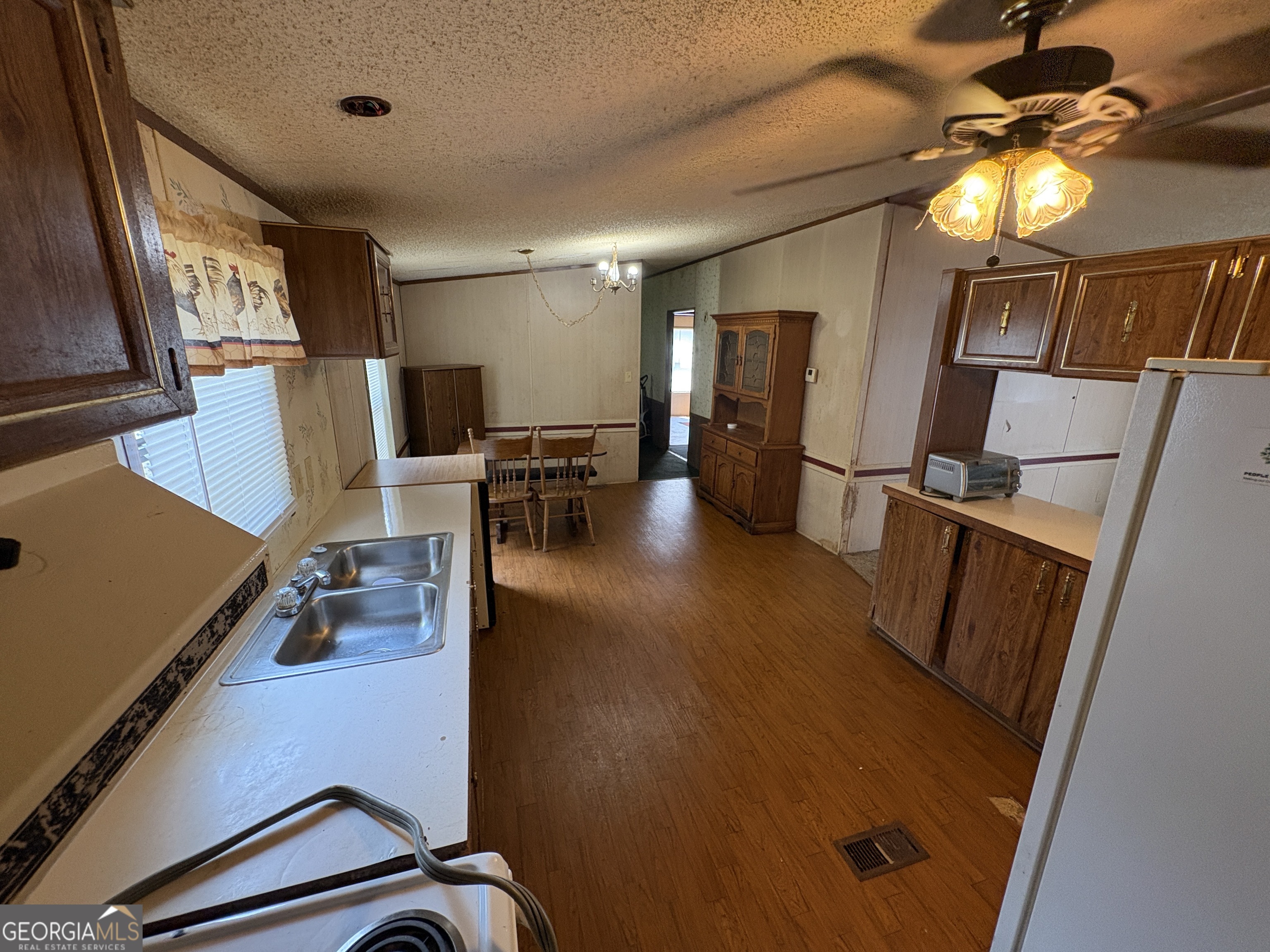 784 Lakeland Drive Property Photo 10