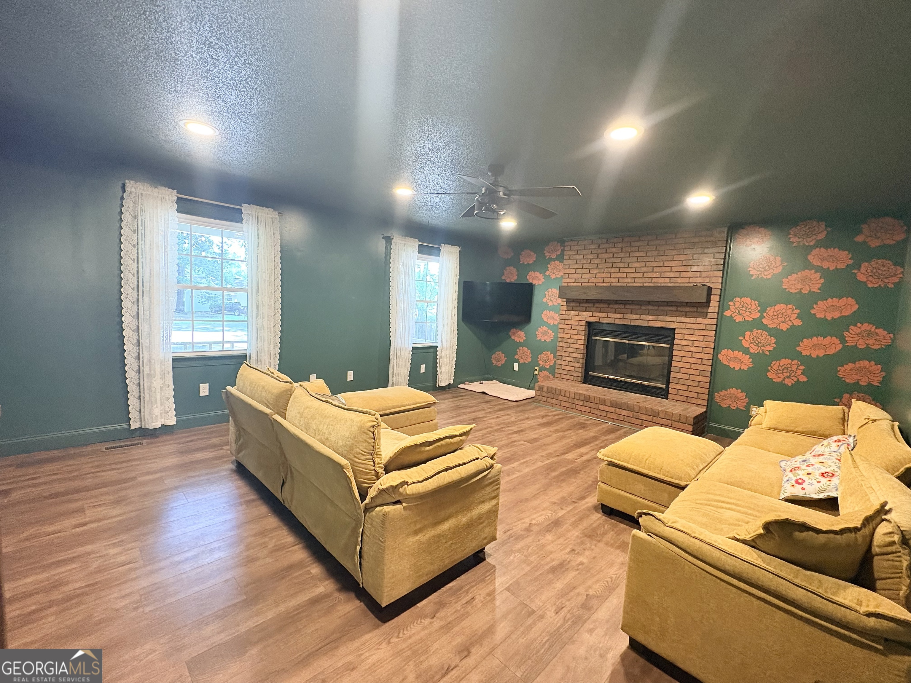 102 Alpine Court Property Photo 4