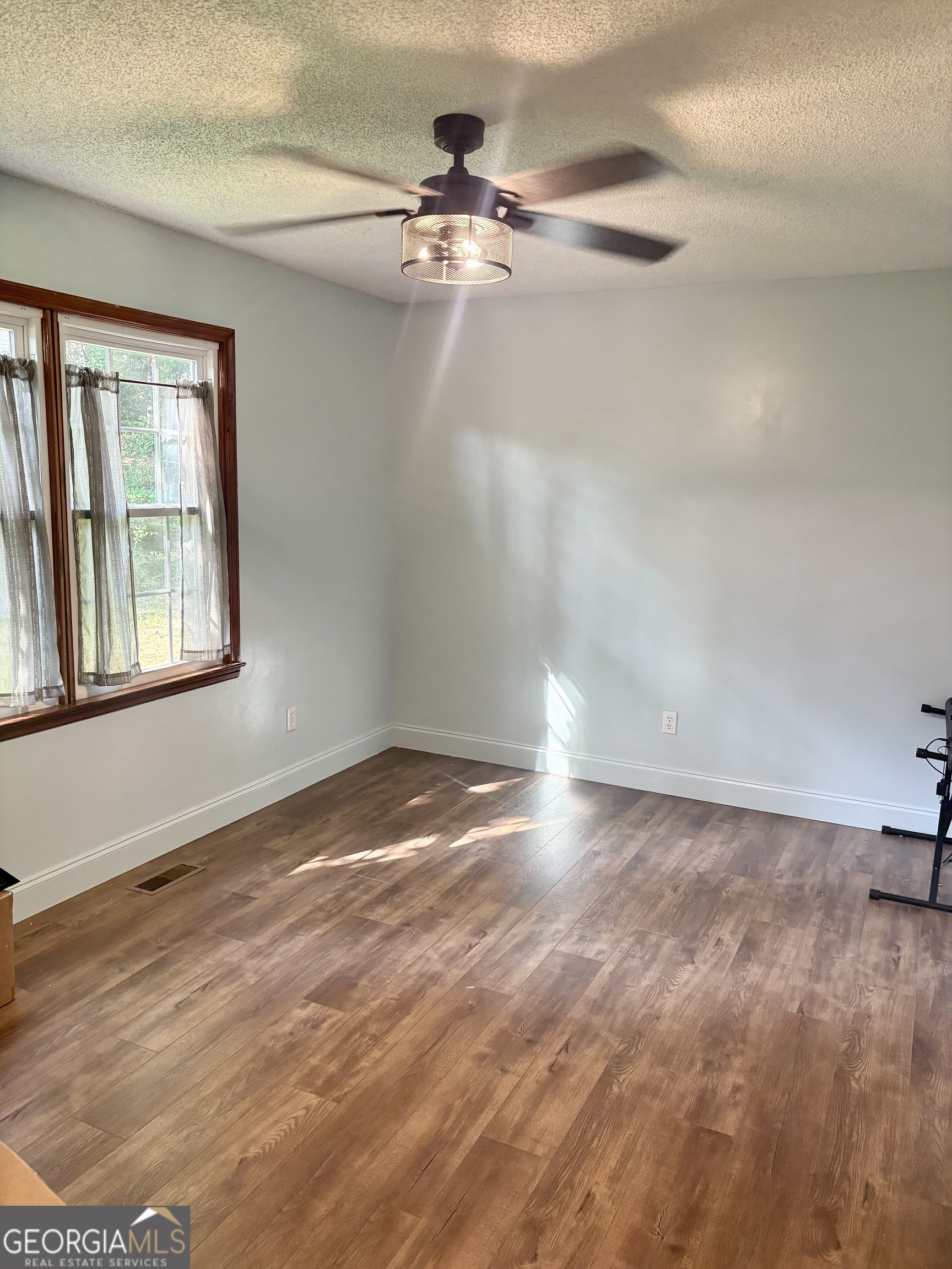 102 Alpine Court Property Photo 9