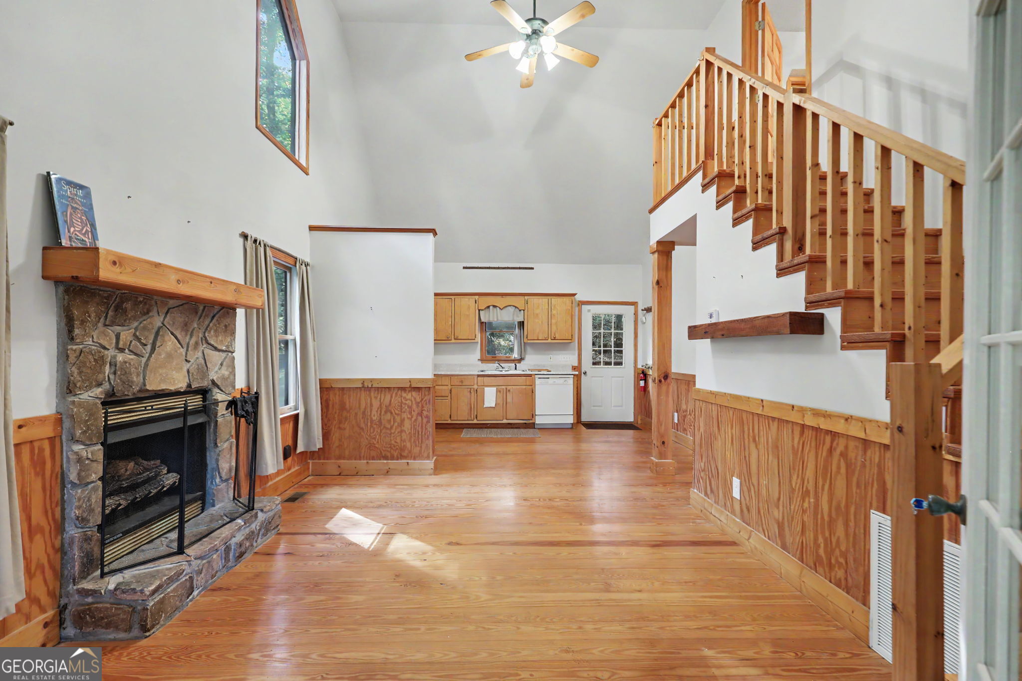 659 Potomac Drive Property Photo 5