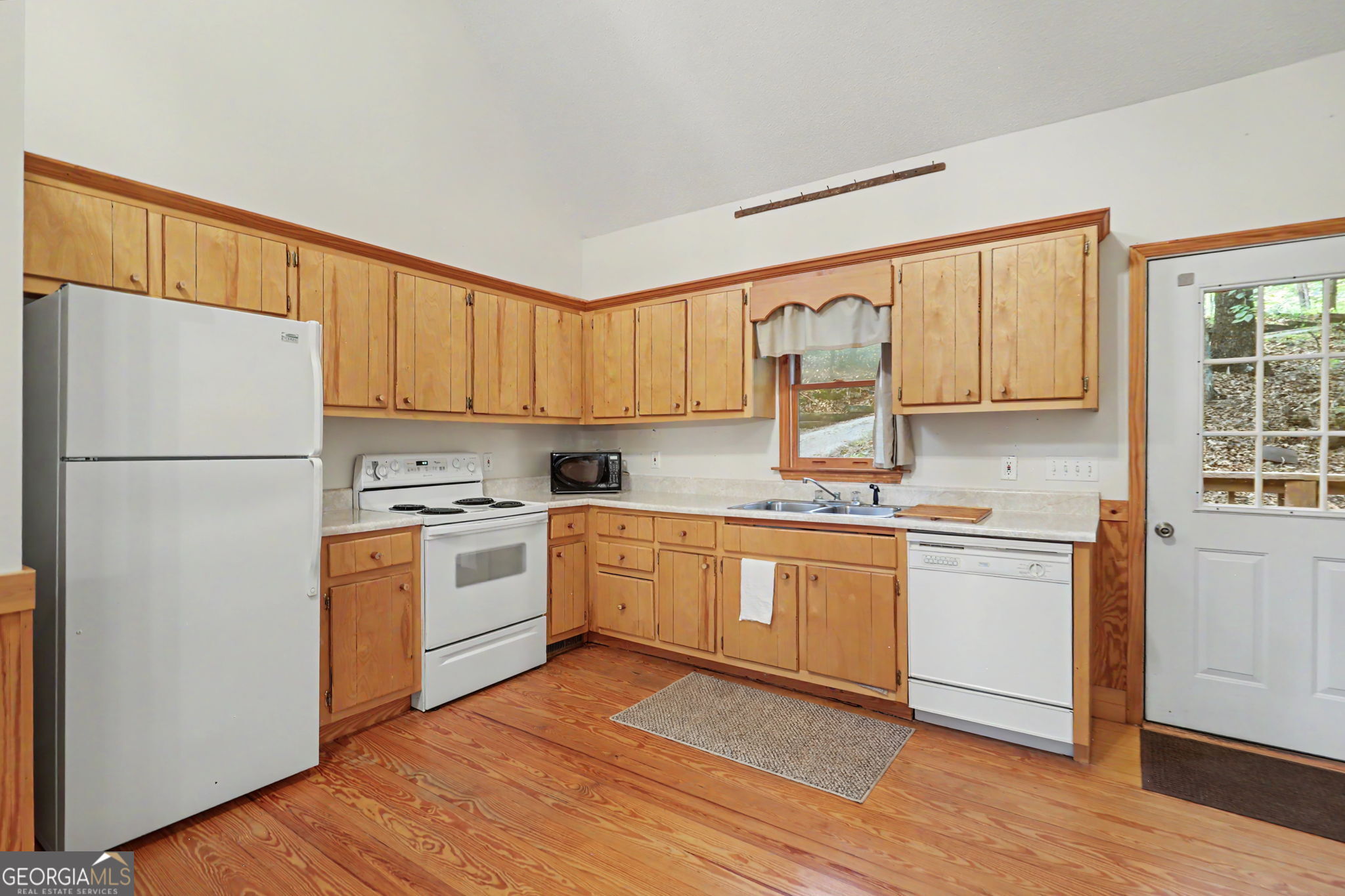 659 Potomac Drive Property Photo 7