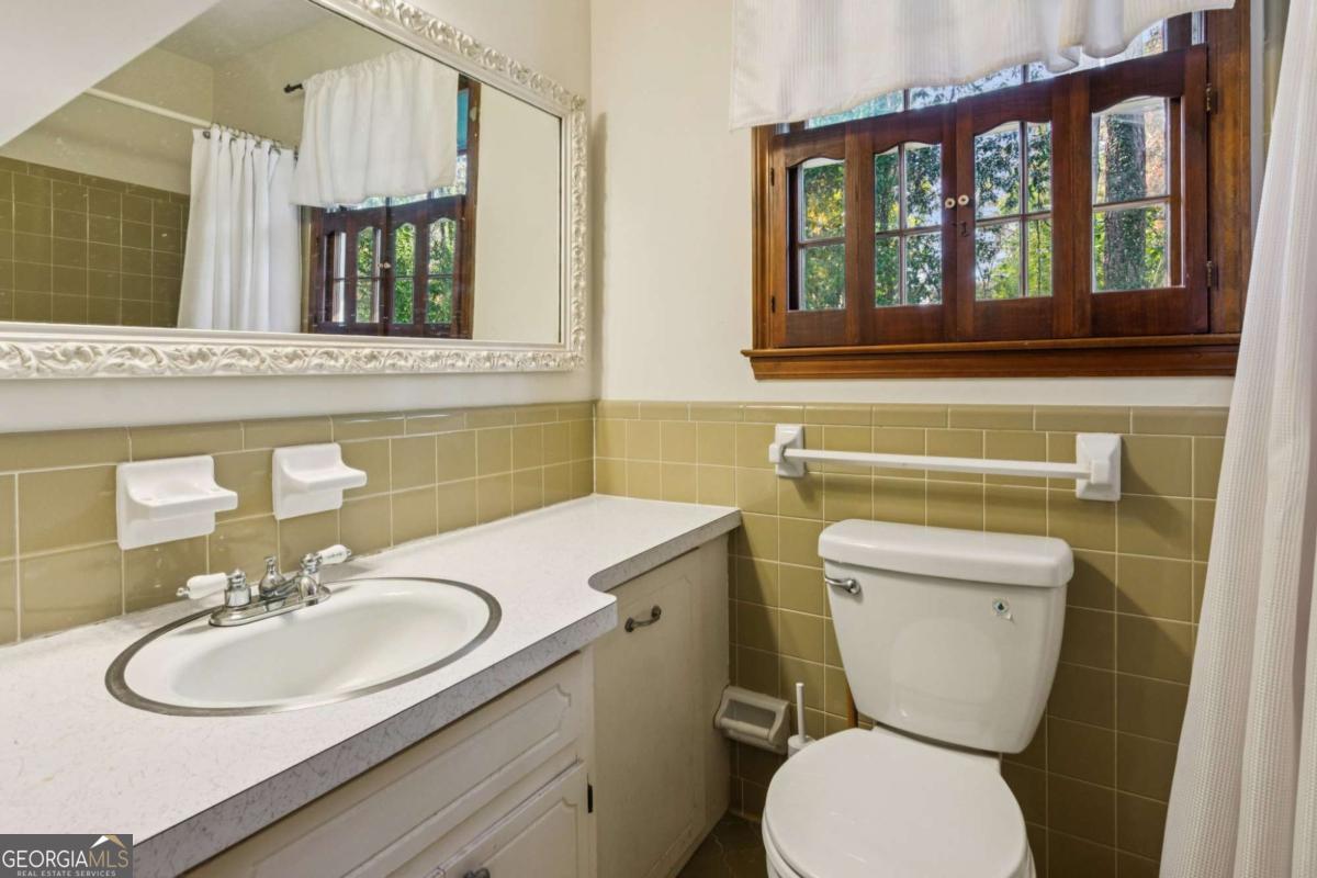 4894 Macbain Lane Property Photo 33