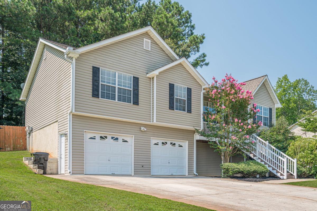 57 Hickory Leaf Lane Property Photo 3