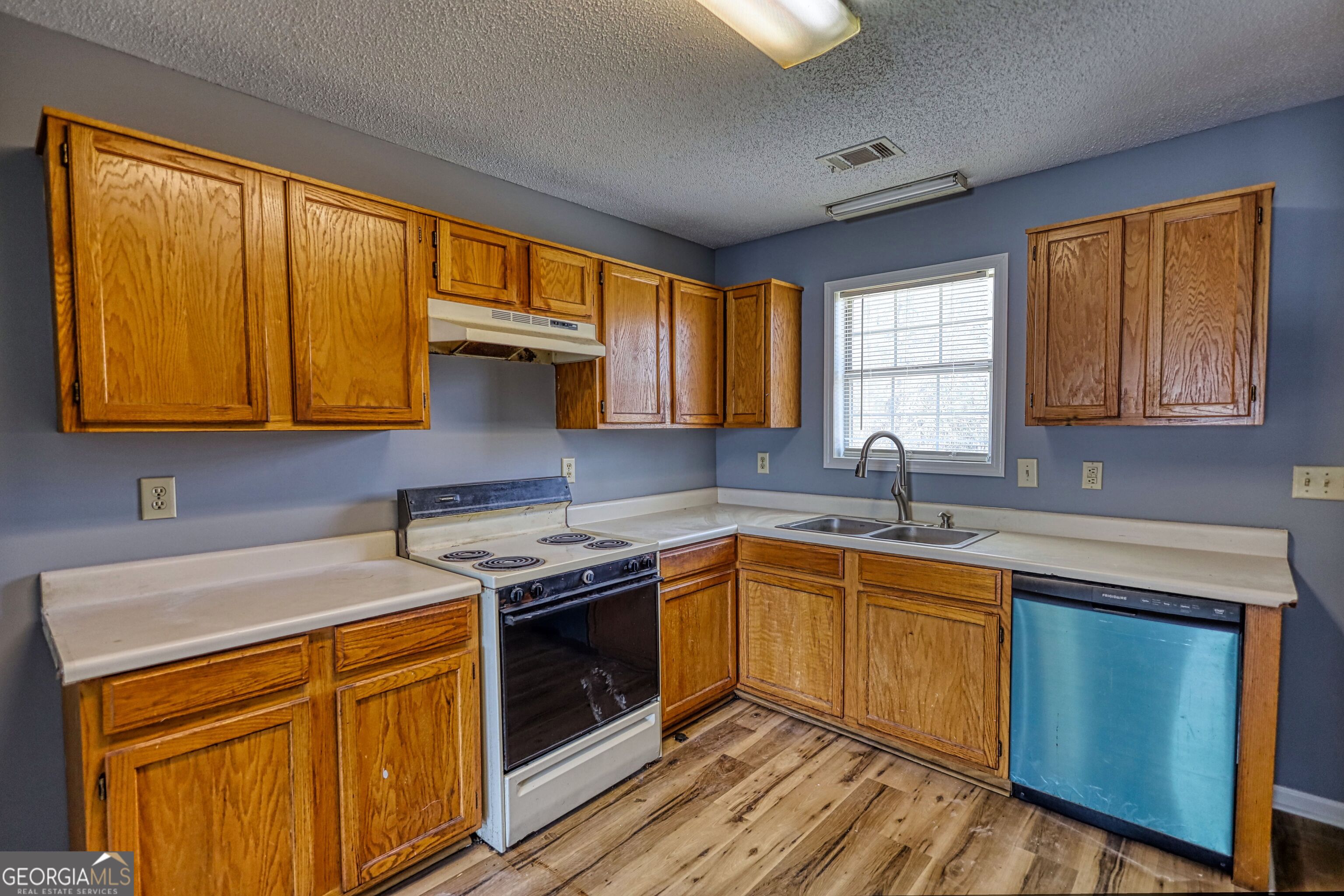 2313 Laura Court Ne Property Photo 10