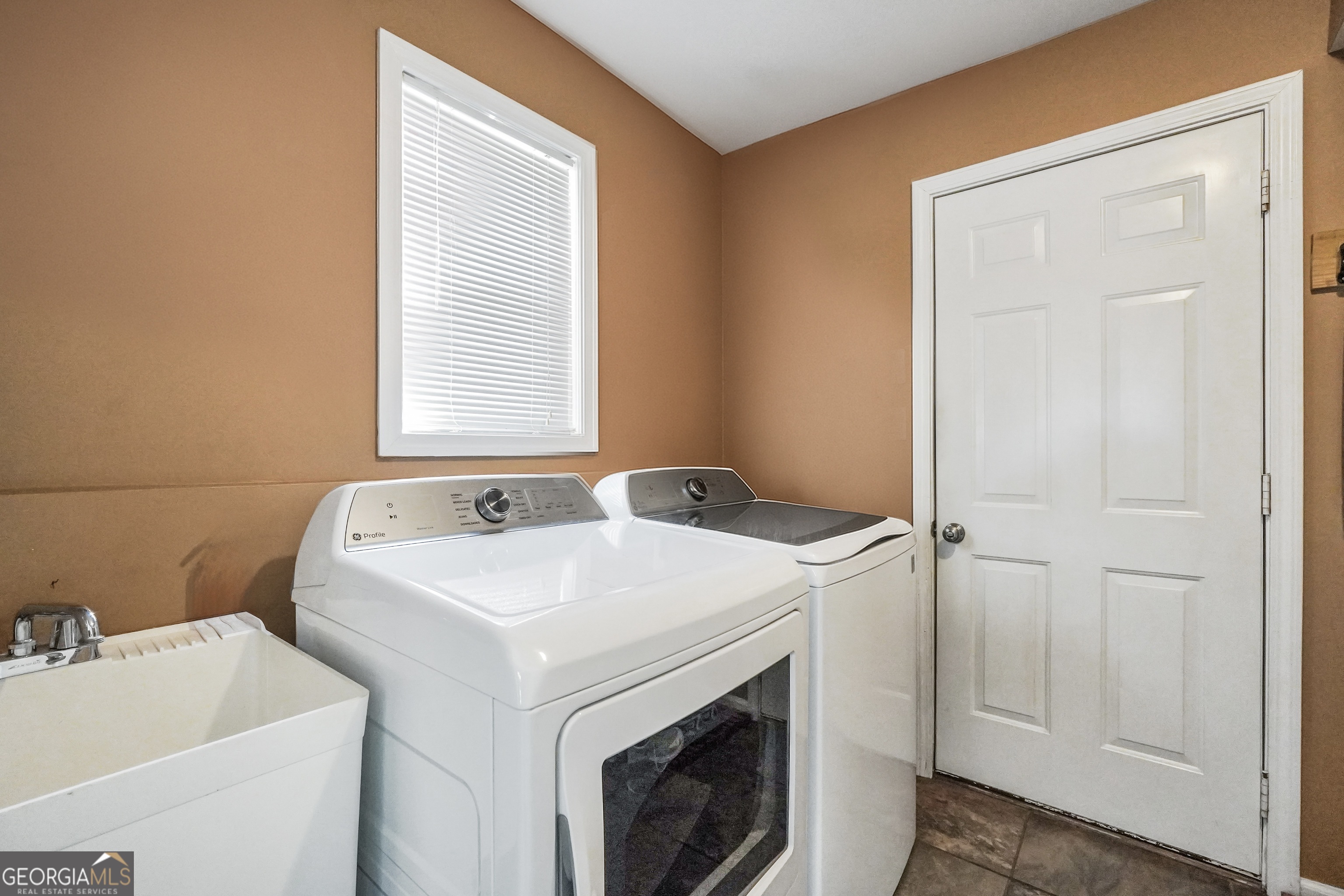 1307 Regatta Way Property Photo 13