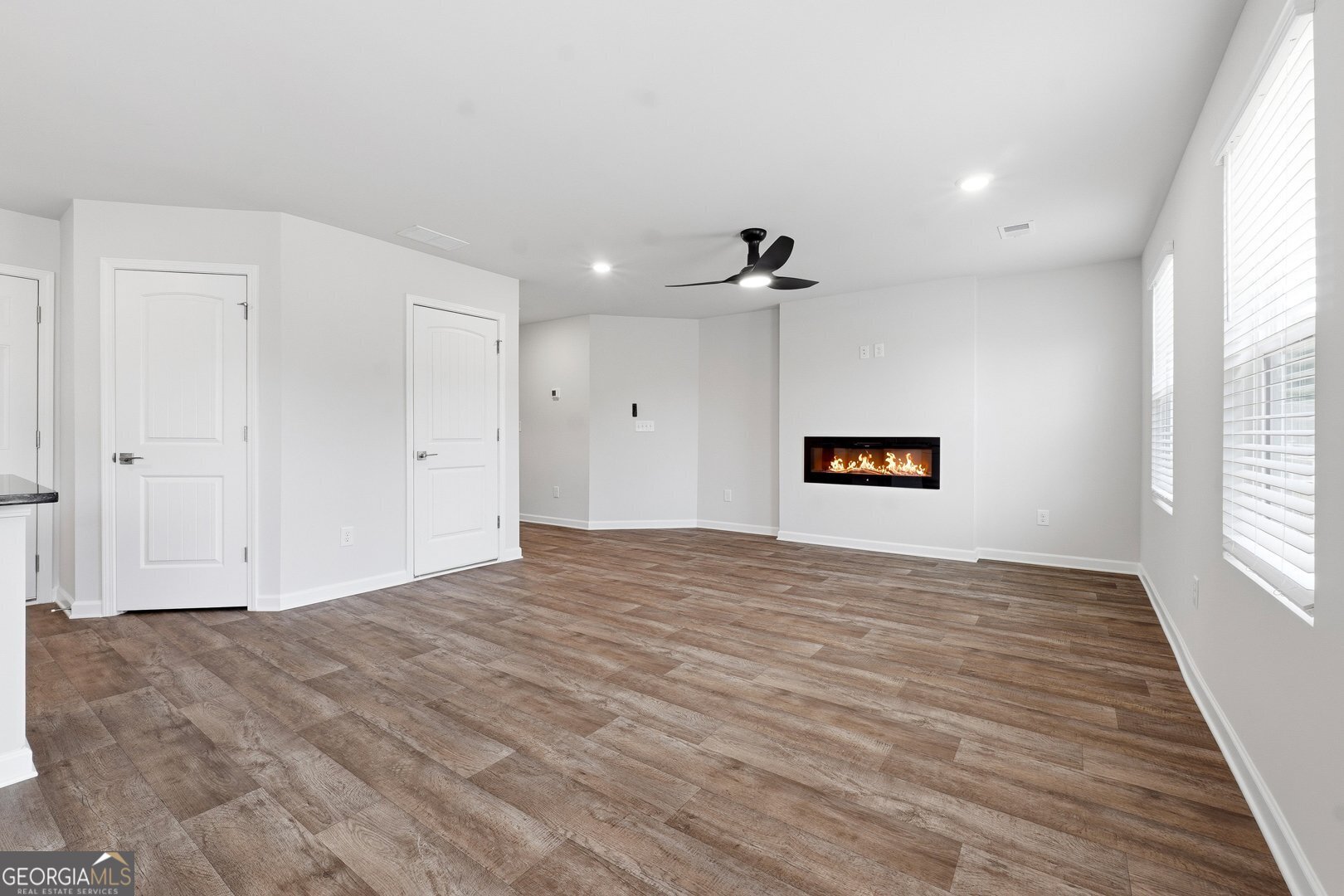 206 Freshwater Court Property Photo 5