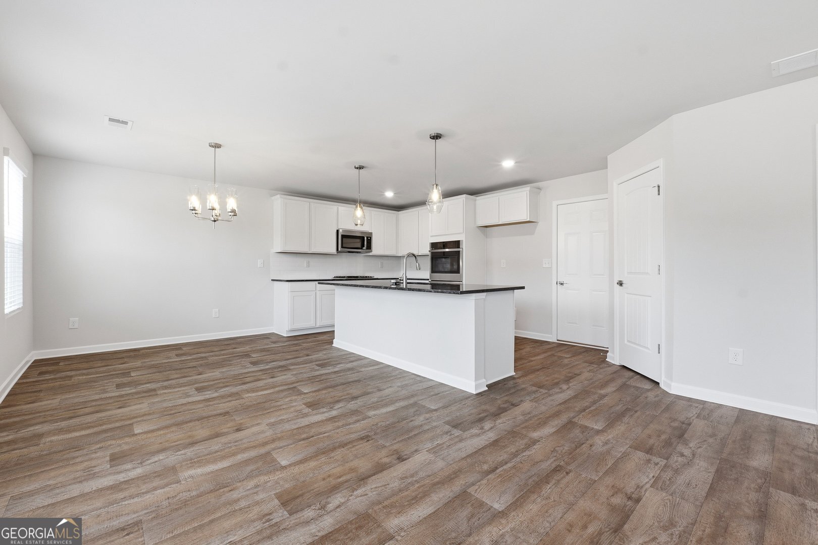 206 Freshwater Court Property Photo 6