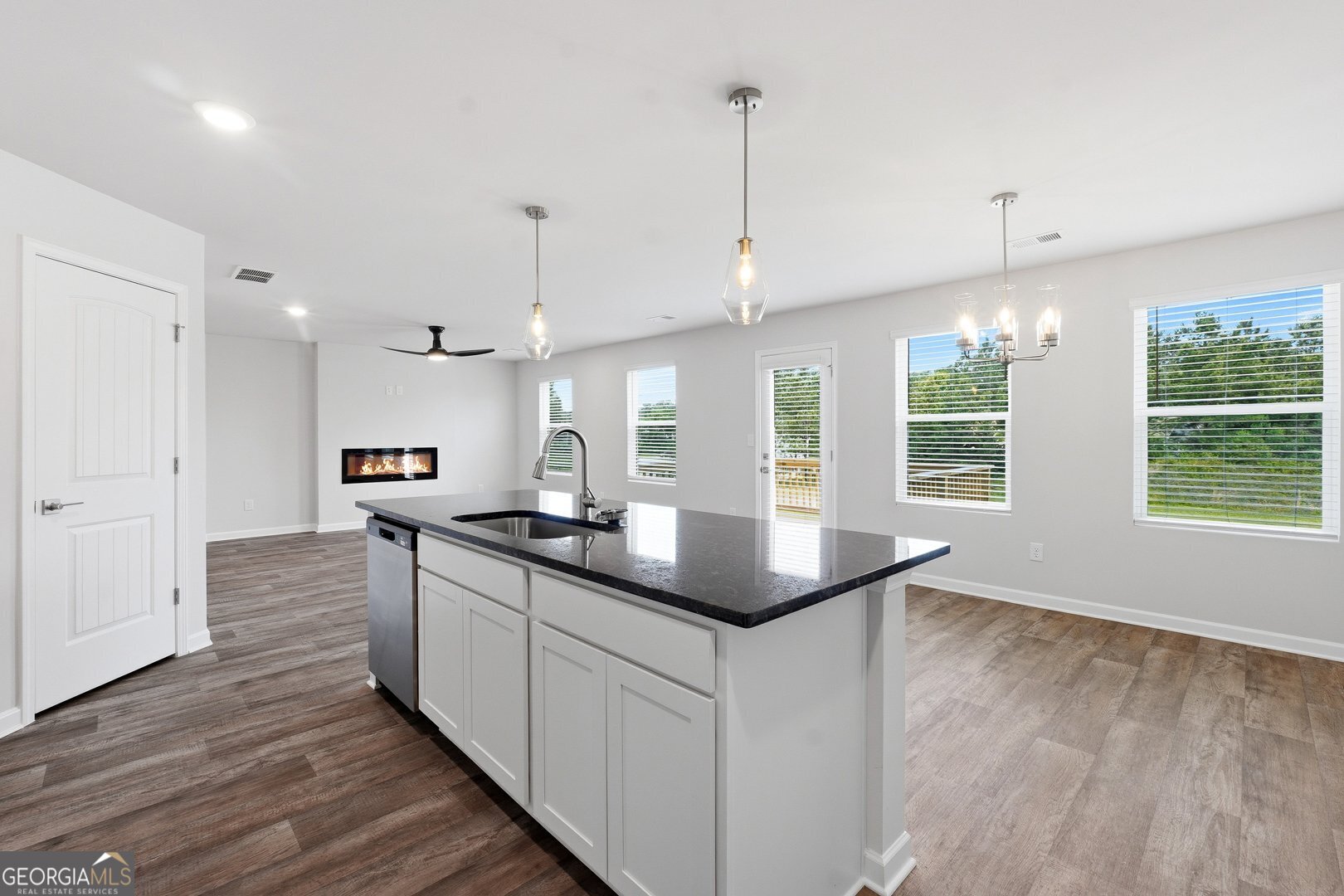 206 Freshwater Court Property Photo 8