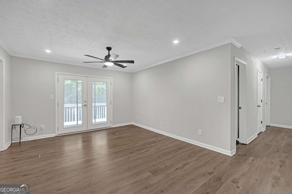 3352 Idlecreek Way Property Photo 6