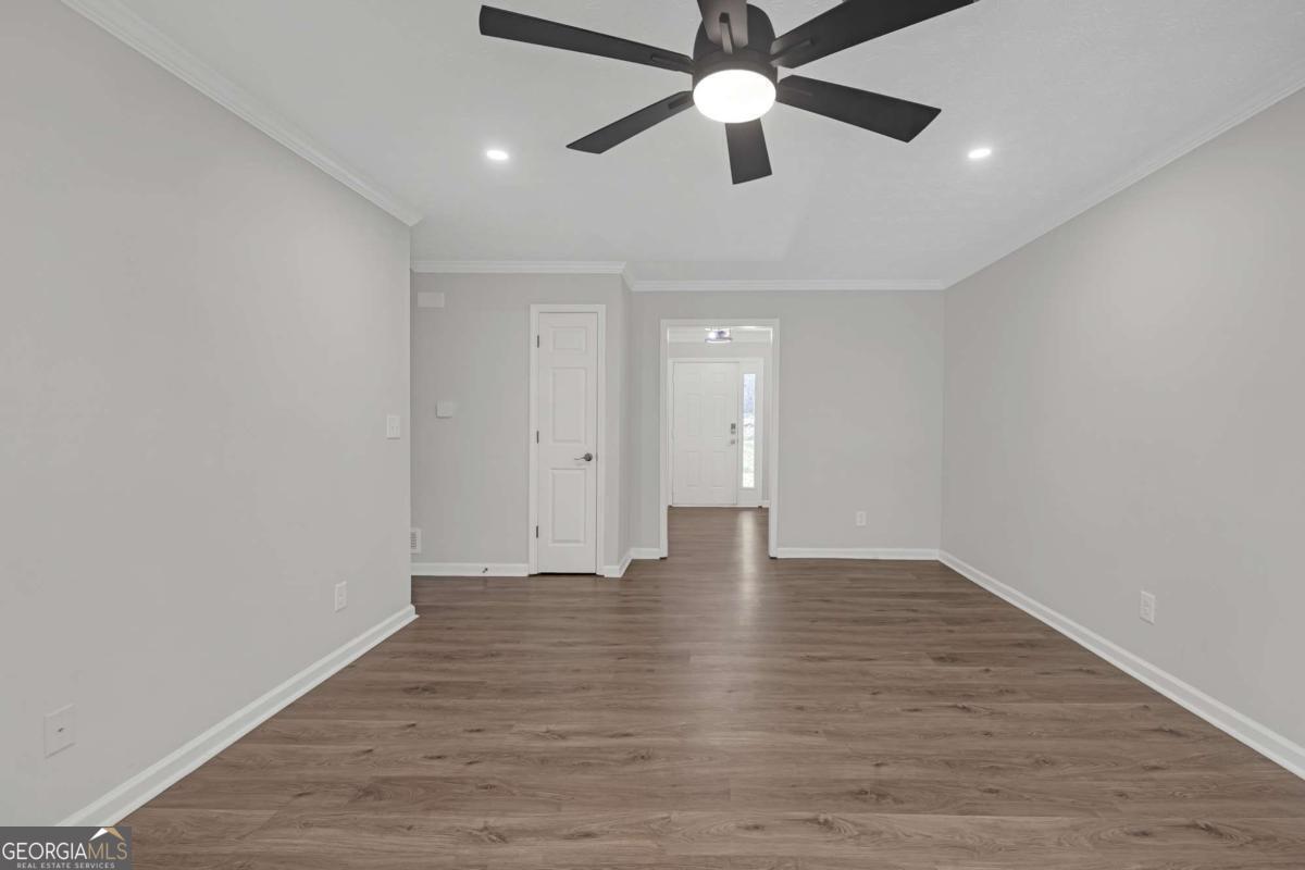 3352 Idlecreek Way Property Photo 7
