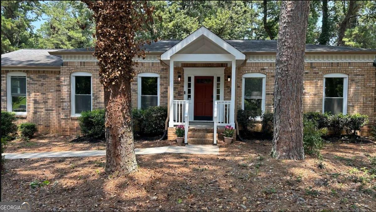 3341 Camelot Drive Property Photo 1