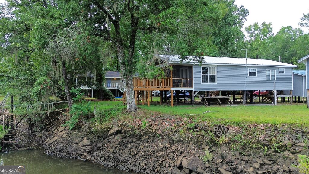 1009 Riverview Road Property Photo 1