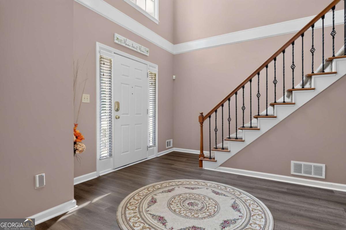 3607 Tree View Drive Property Photo 2