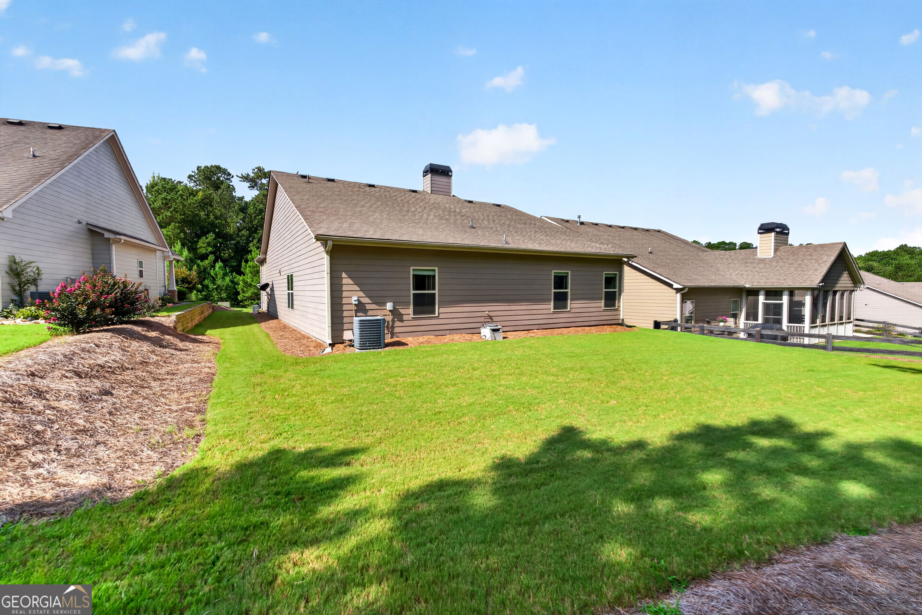 104 Willow Creek Trail Property Photo 4