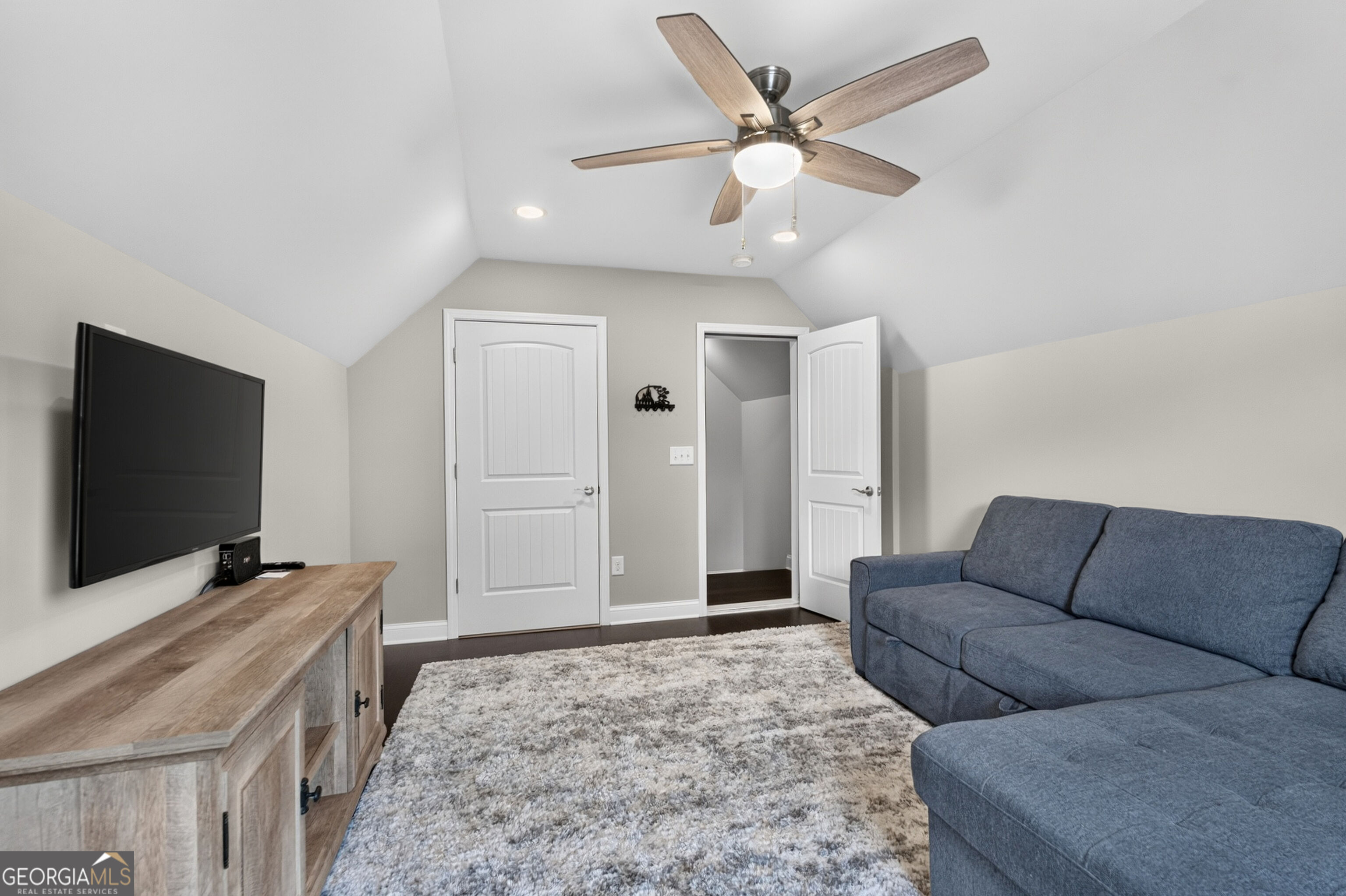 104 Willow Creek Trail Property Photo 31