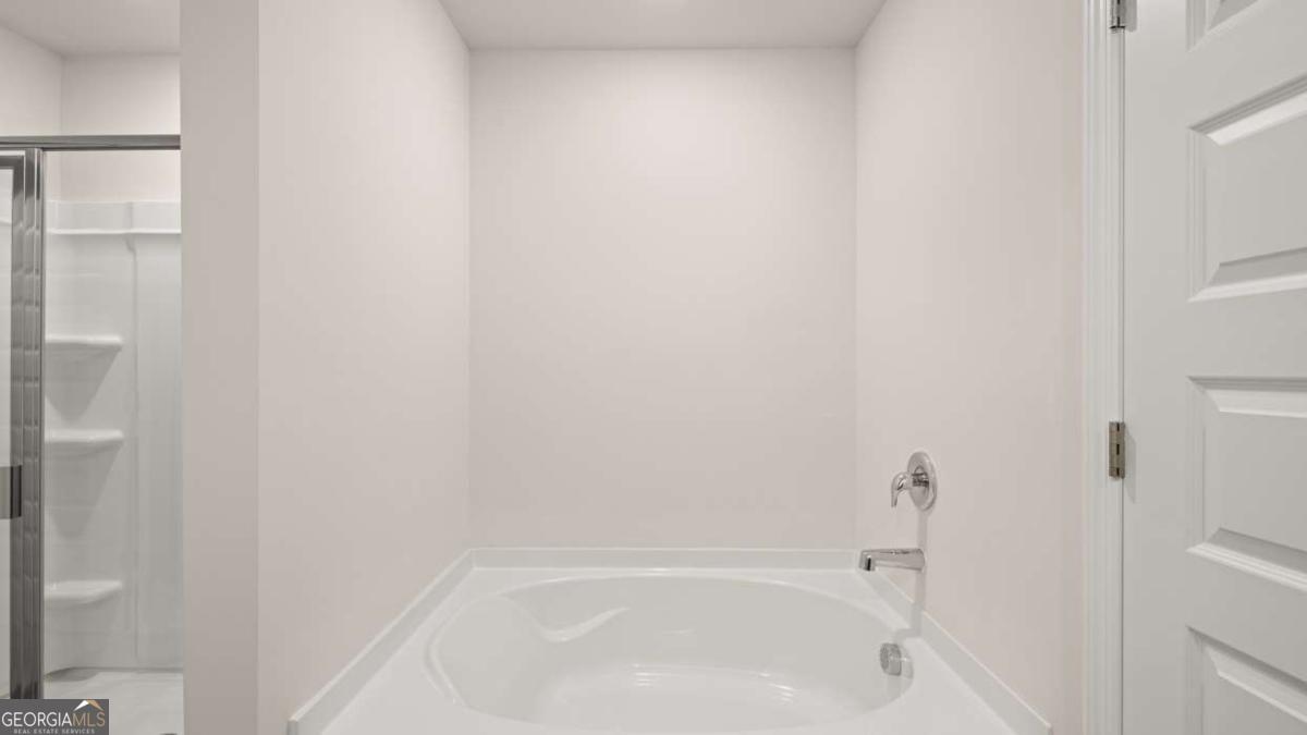 850 Trillium Drive Property Photo 27
