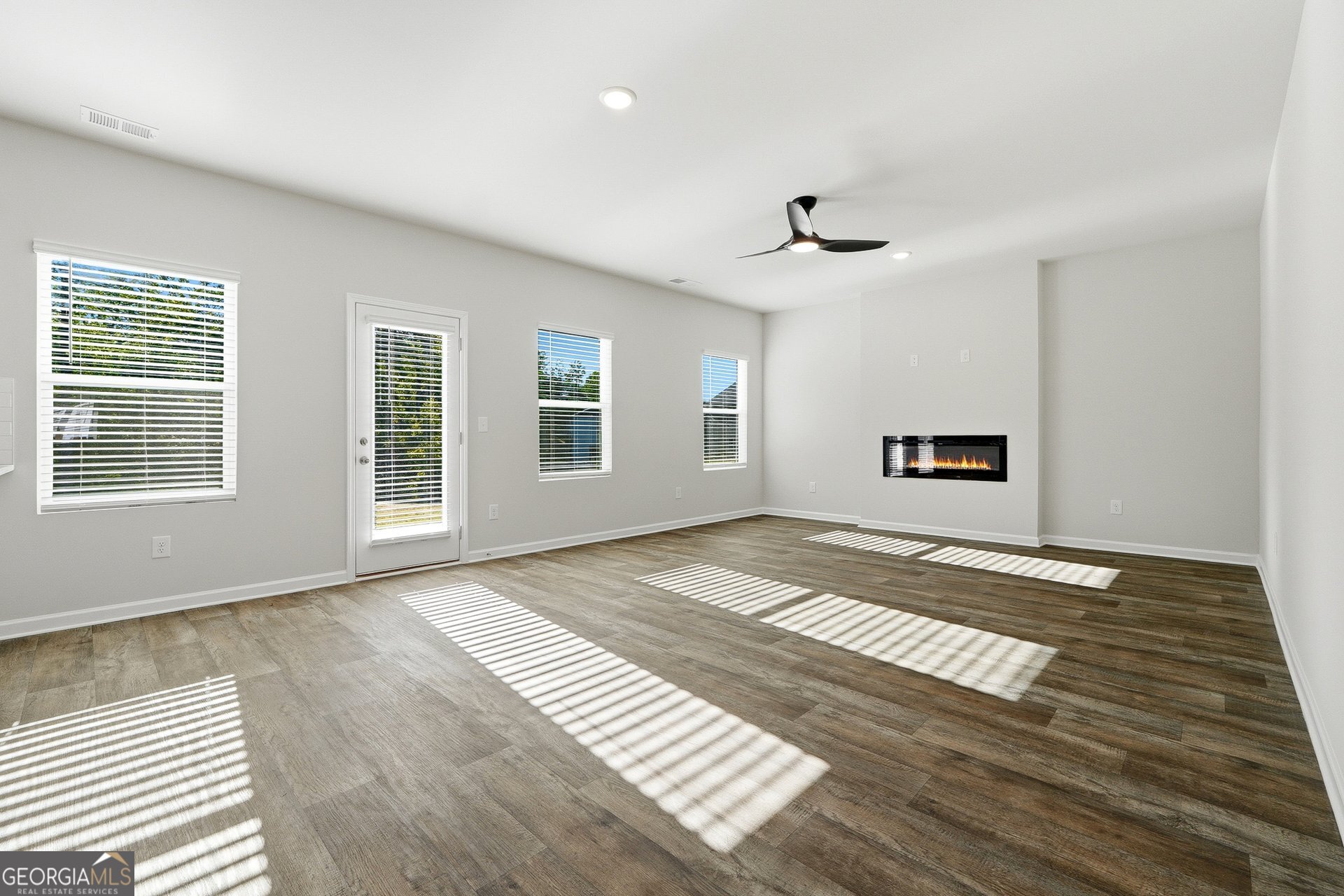 439 River Walk Farm Parkway Property Photo 3