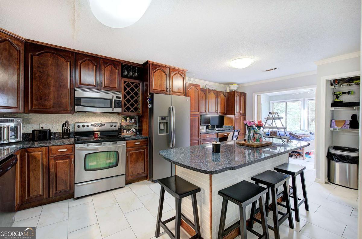 272 Mount Vernon Drive Property Photo 11