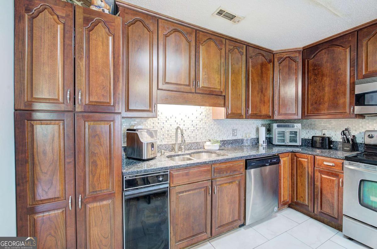 272 Mount Vernon Drive Property Photo 12
