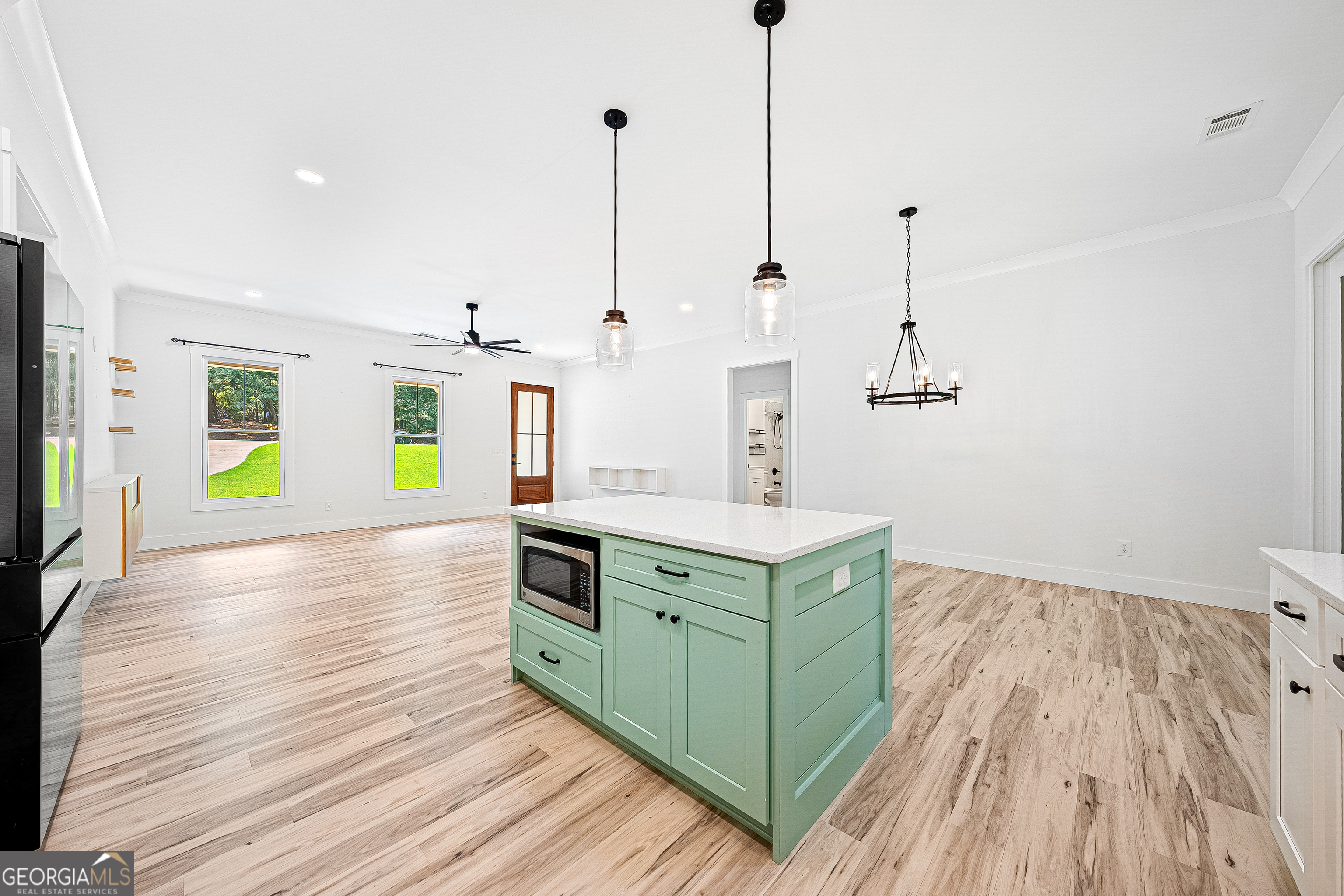 516 Winding Way Property Photo 13