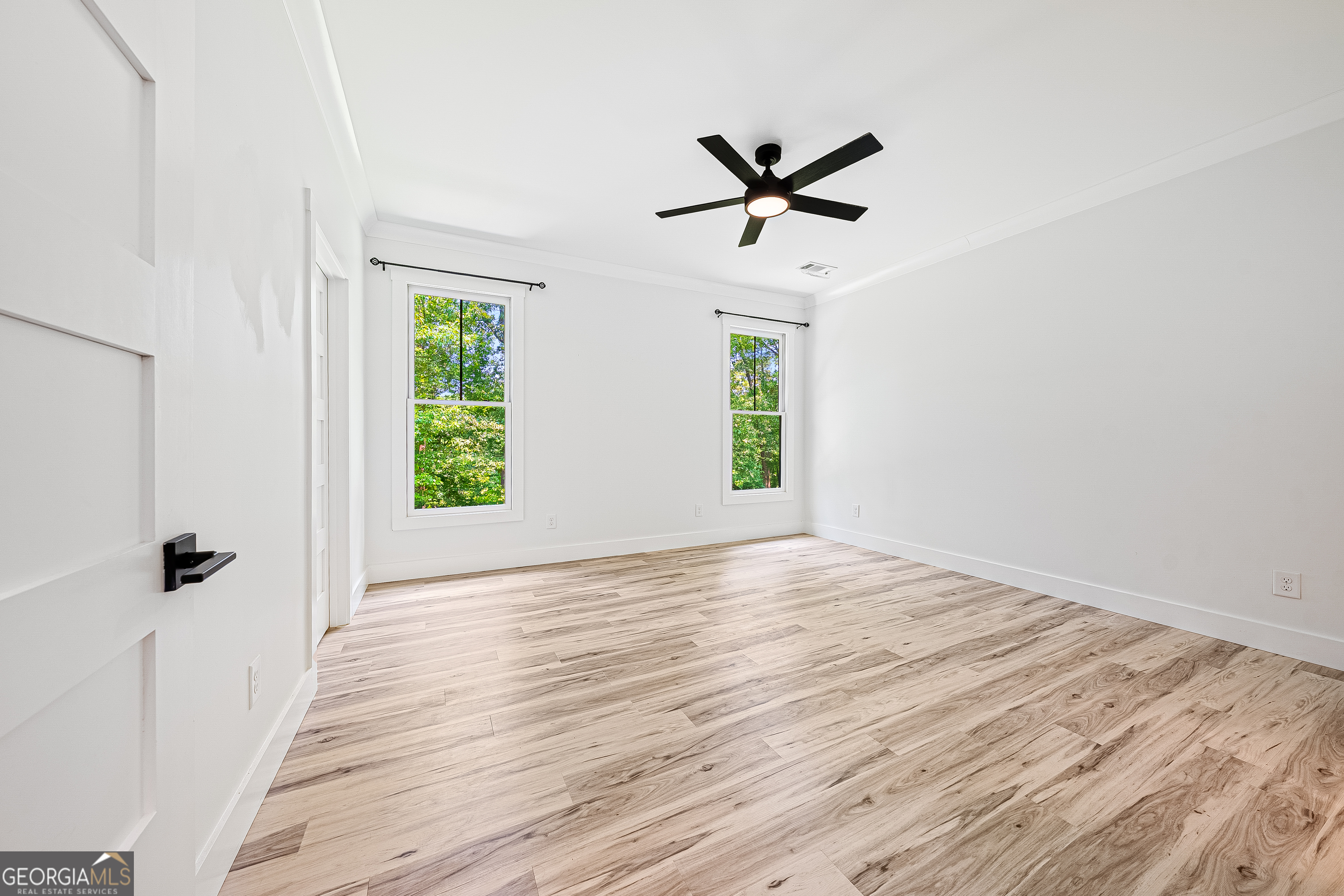 516 Winding Way Property Photo 18
