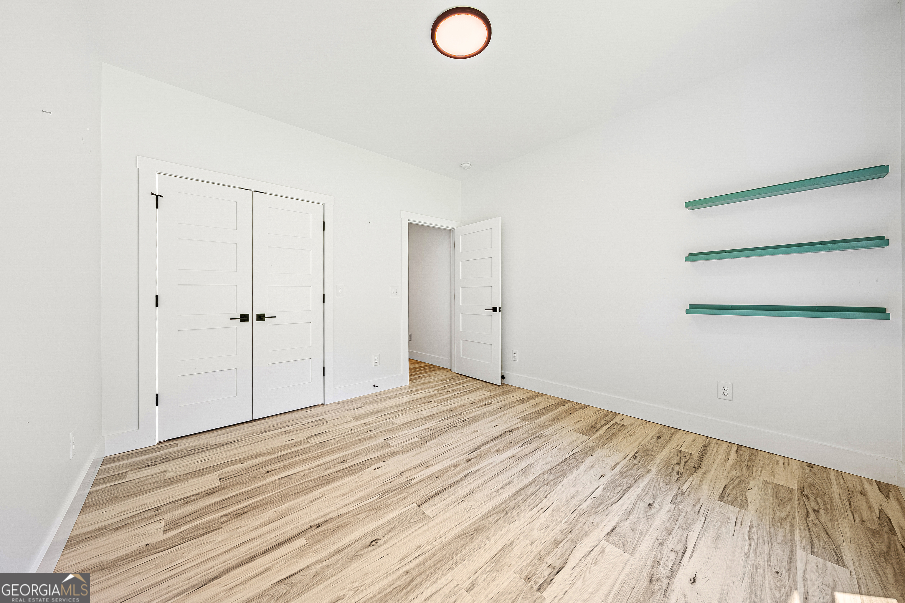 516 Winding Way Property Photo 24