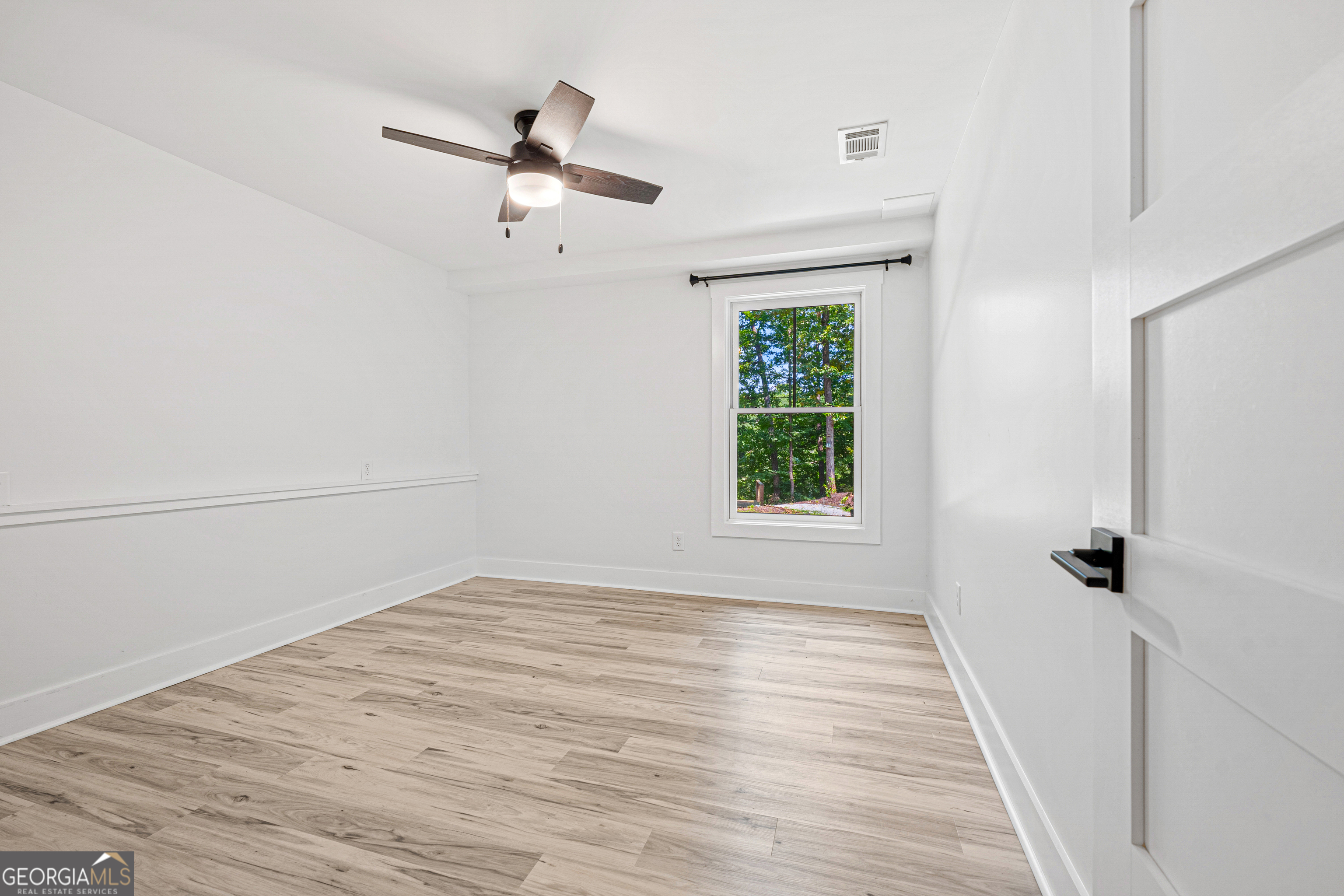 516 Winding Way Property Photo 34