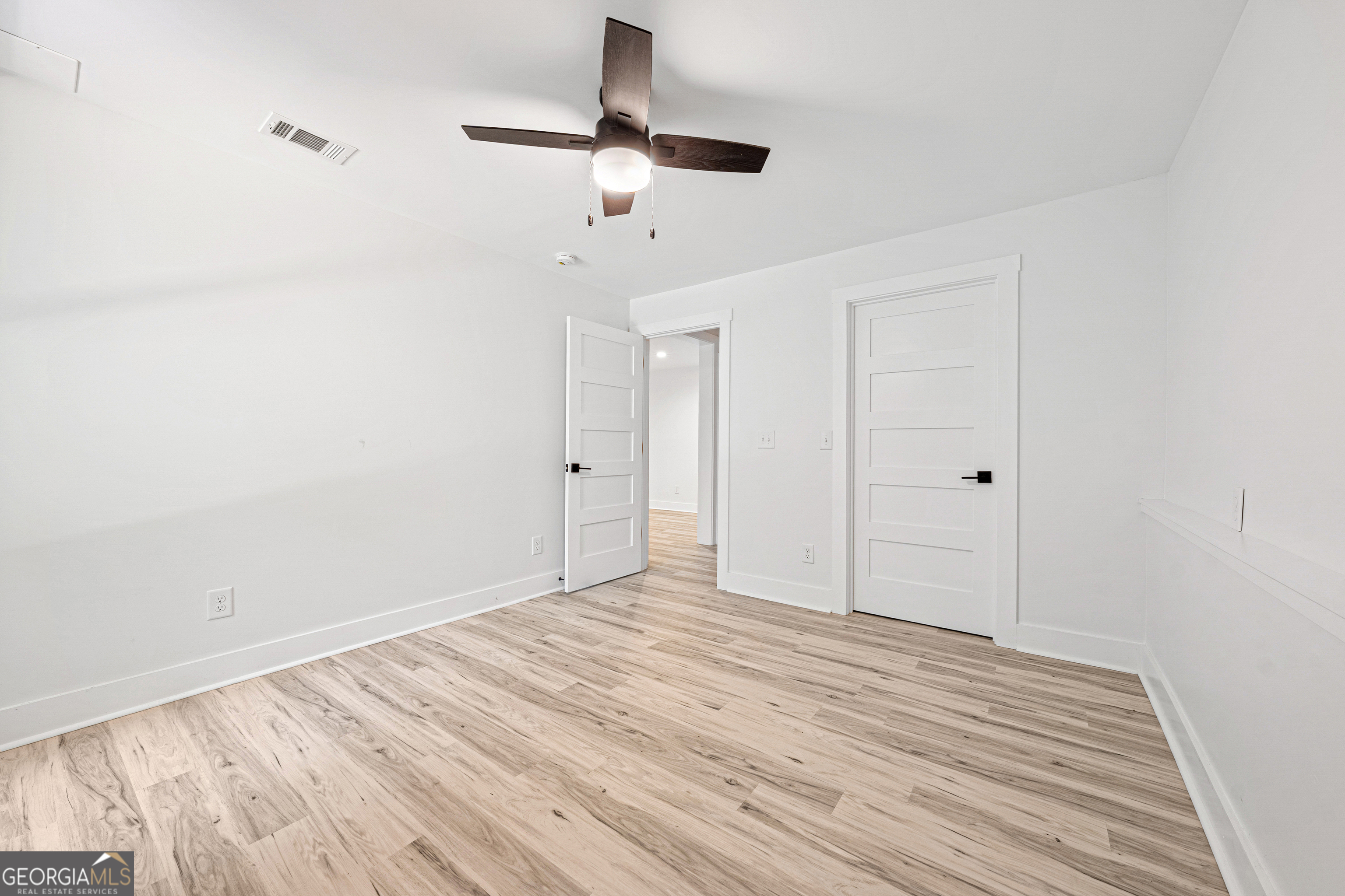 516 Winding Way Property Photo 35