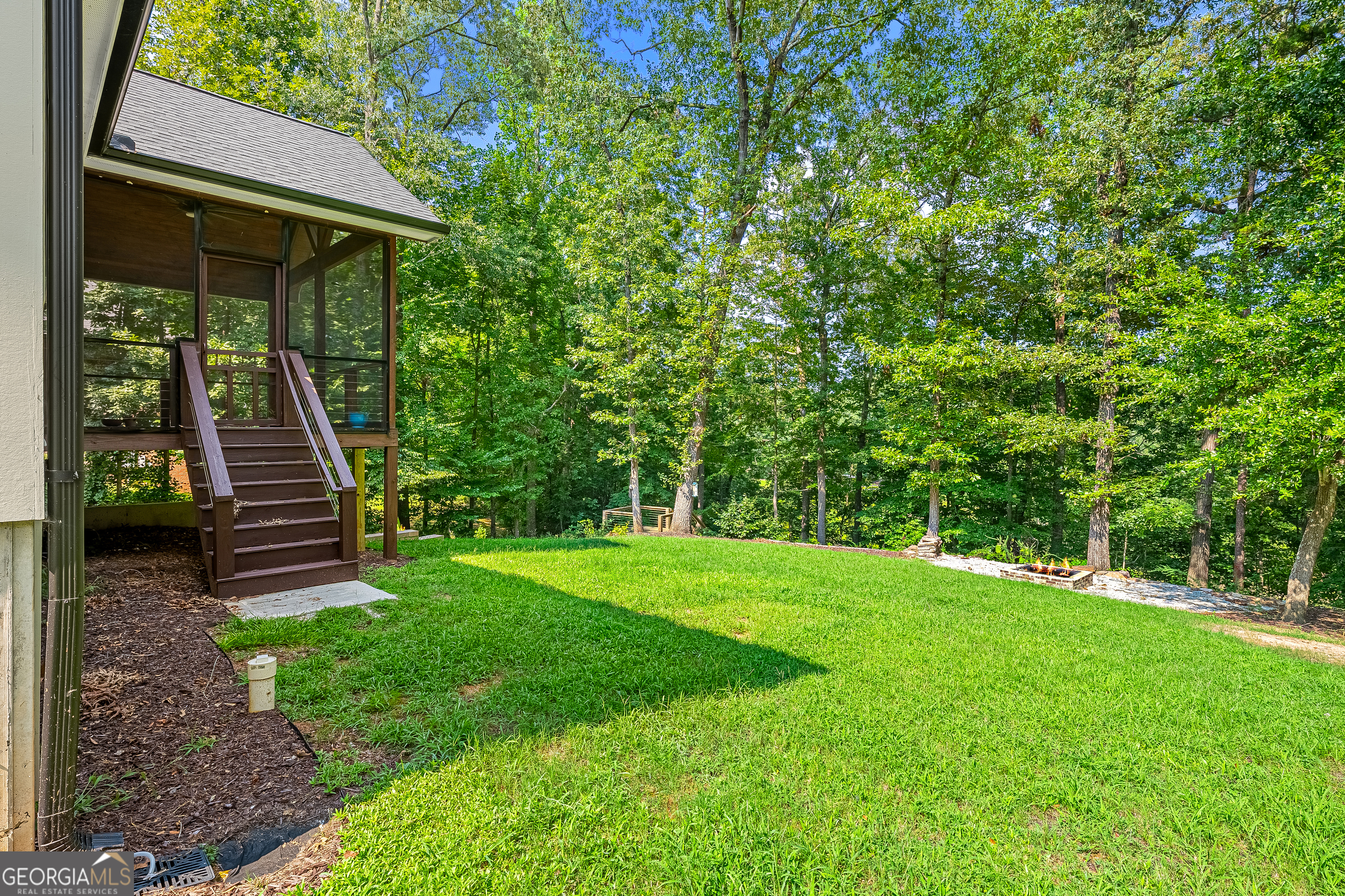 516 Winding Way Property Photo 43