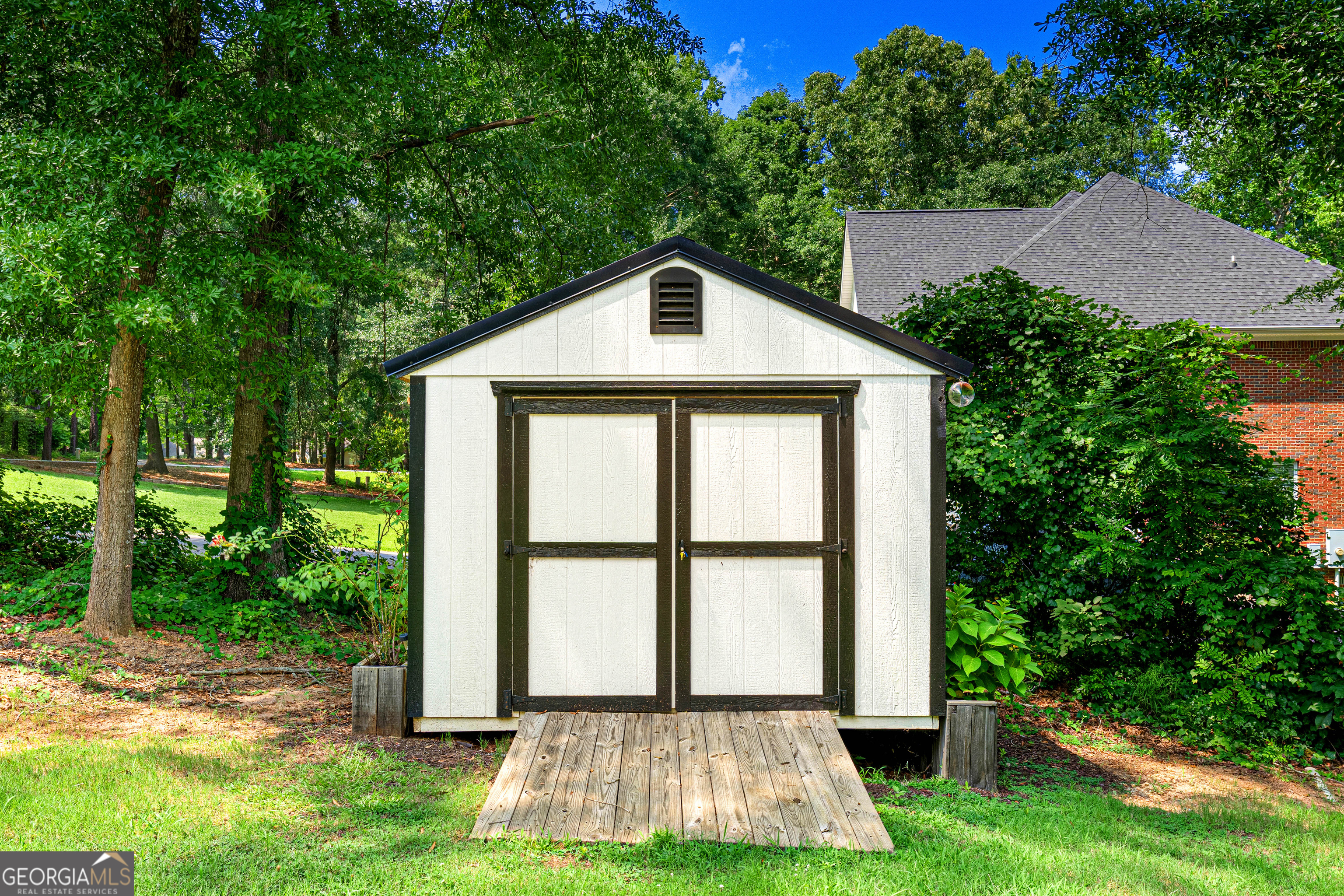 516 Winding Way Property Photo 45