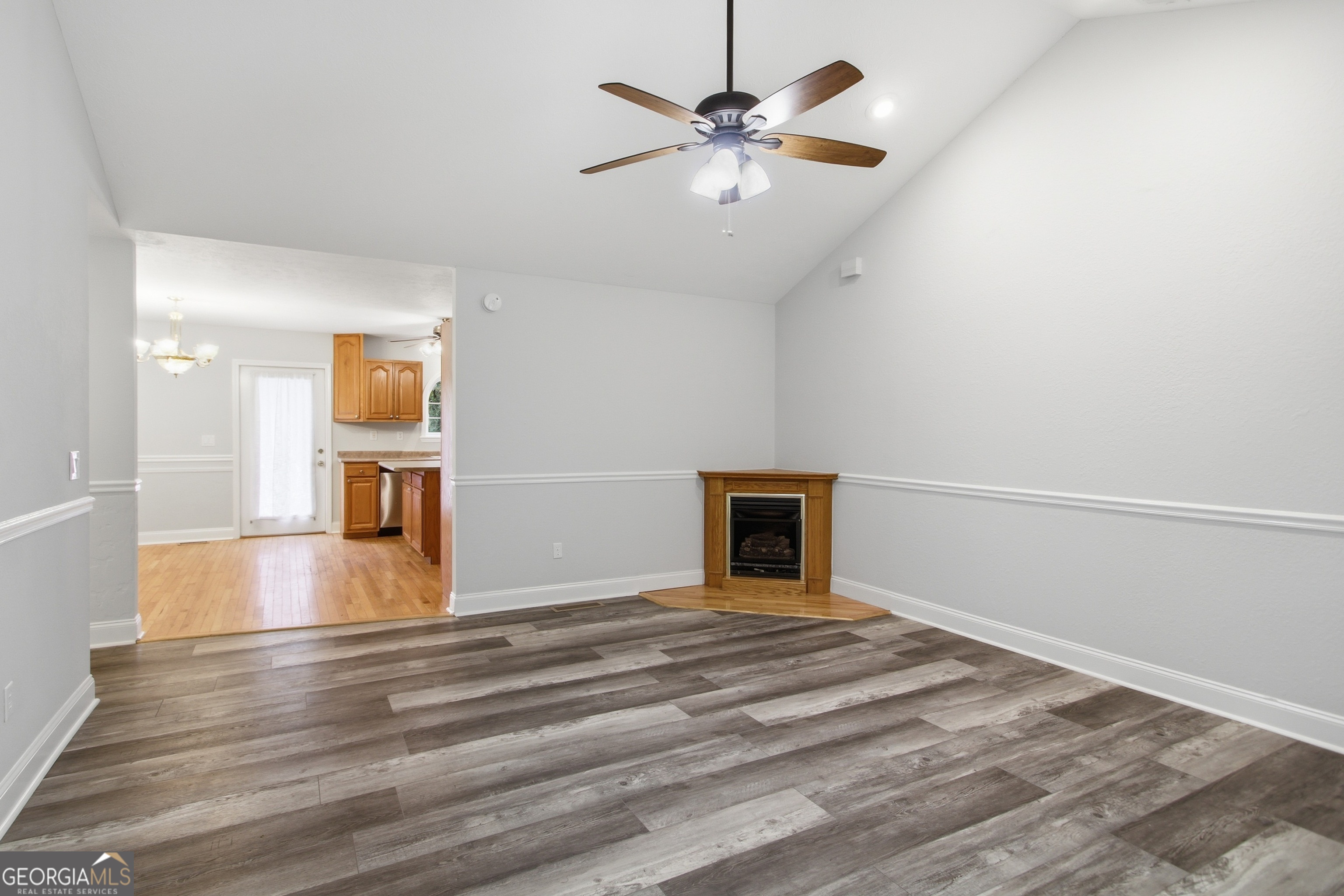 98 Eb Road Property Photo 6