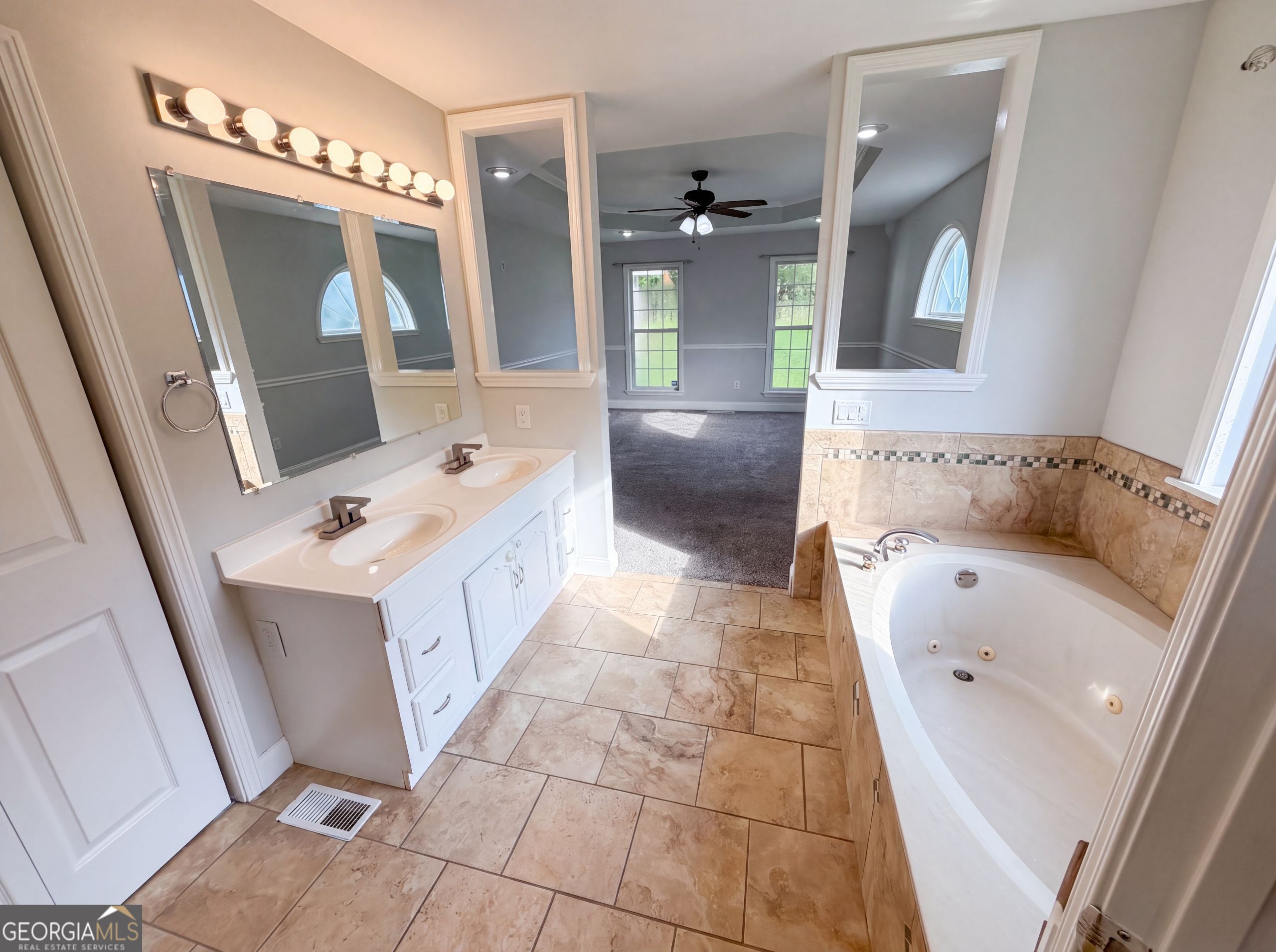 98 Eb Road Property Photo 76