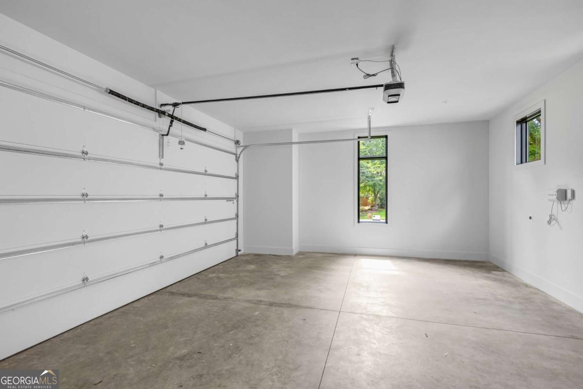 246 Garland Avenue Property Photo 38