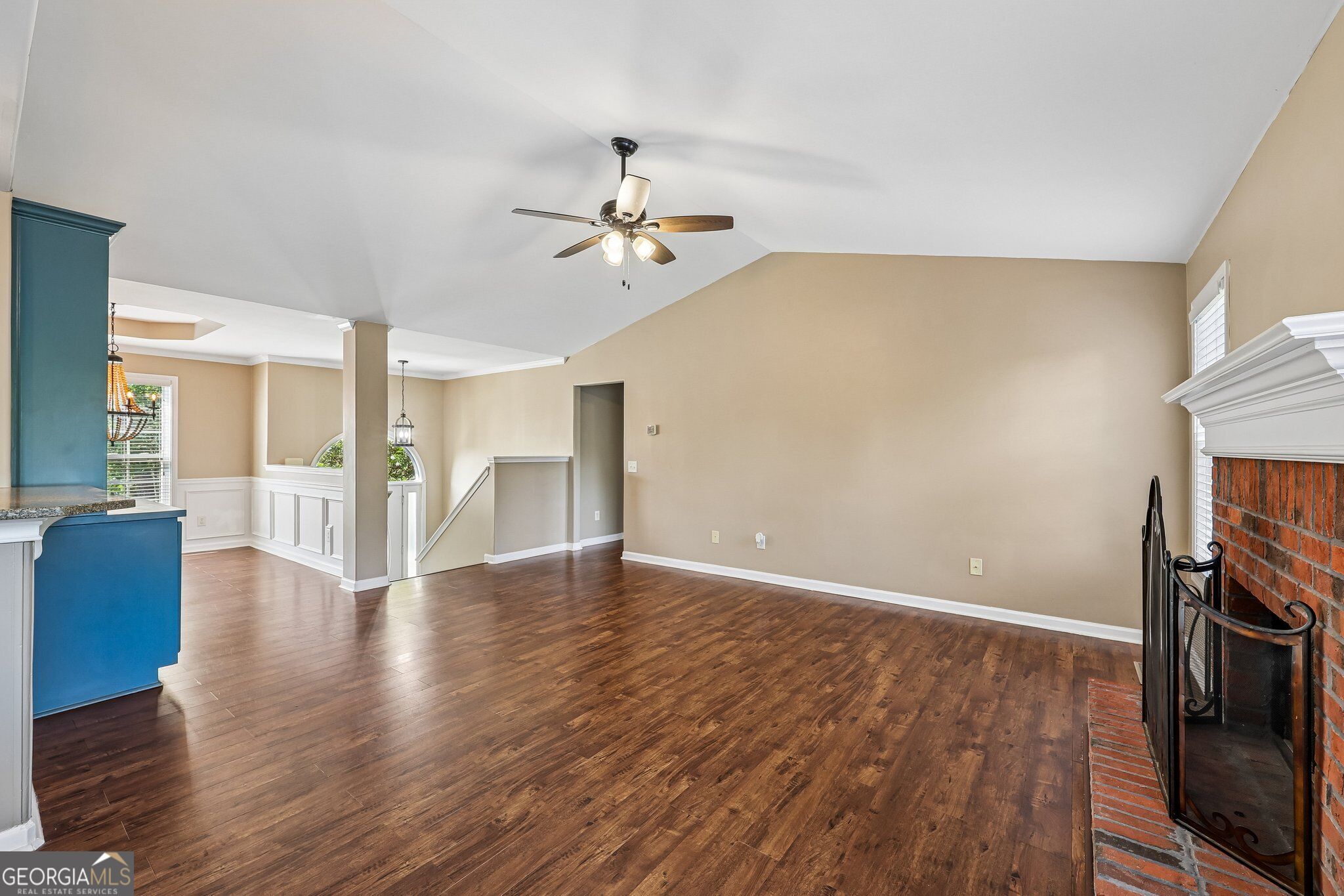 525 San Dra Way Property Photo 5