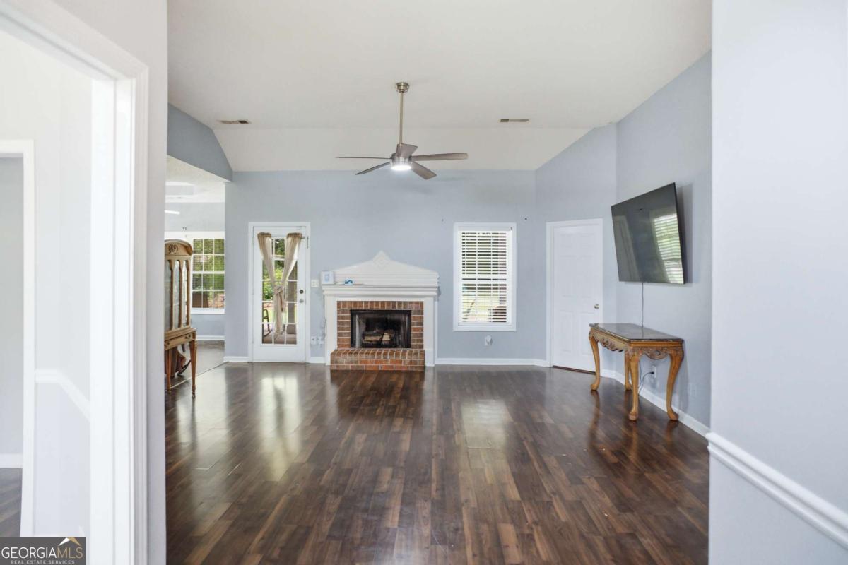3505 Garden Walk Ln Property Photo 5