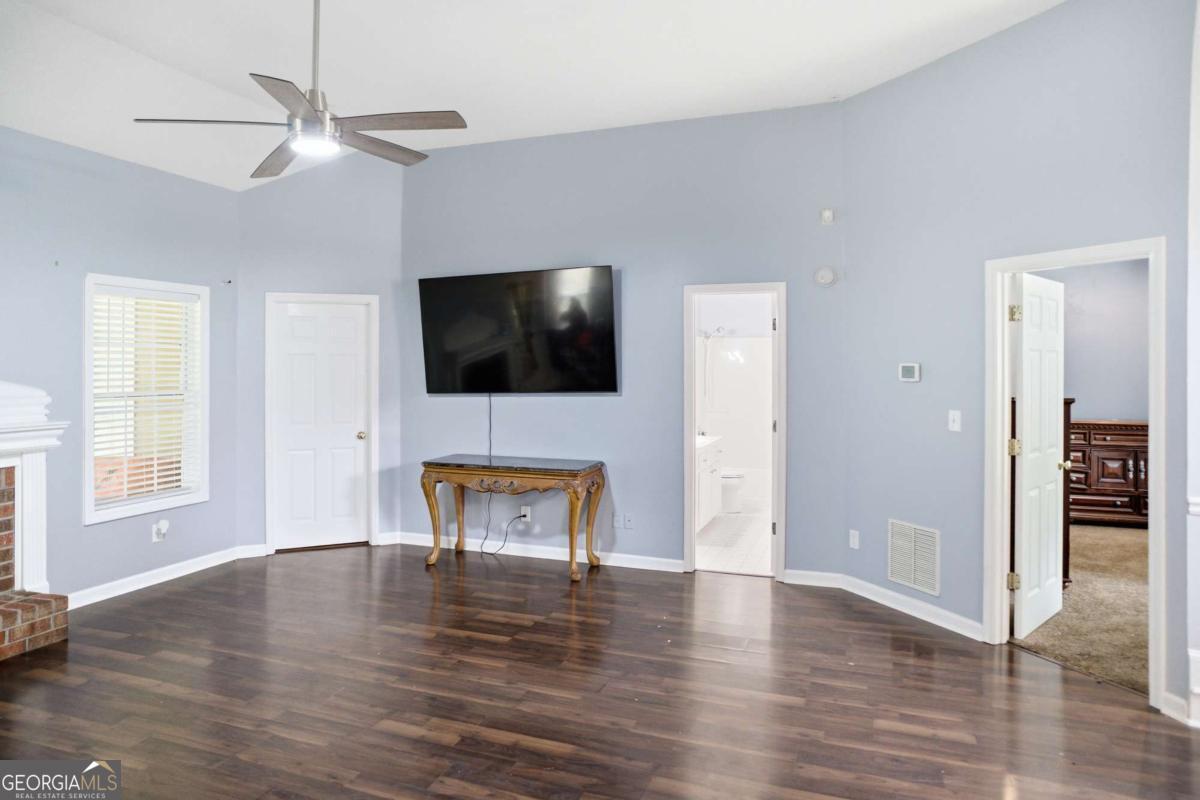 3505 Garden Walk Ln Property Photo 9