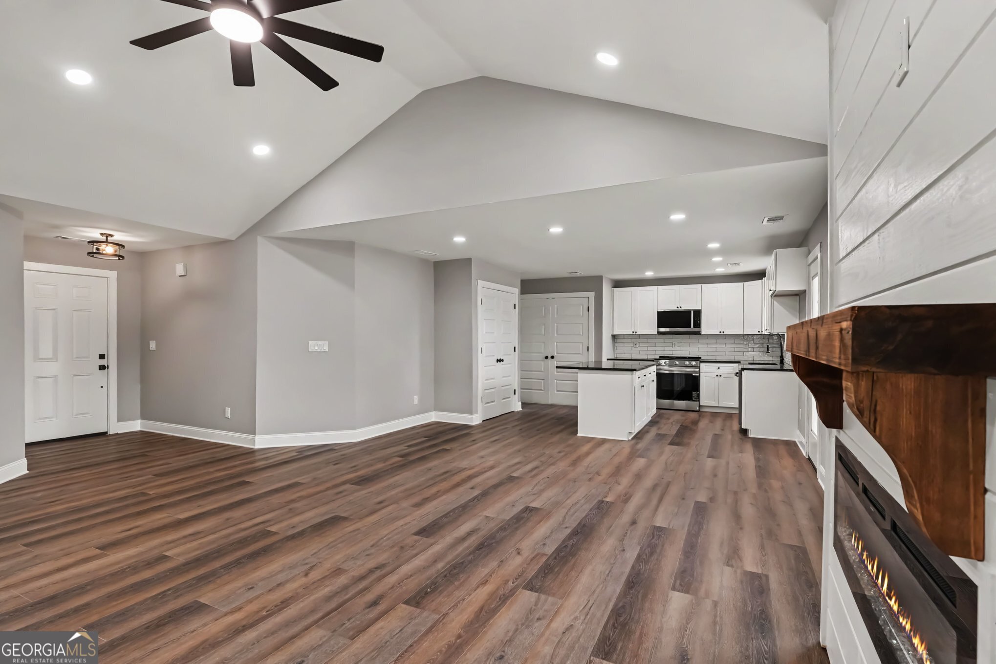 520 Vineyard Road Property Photo 8