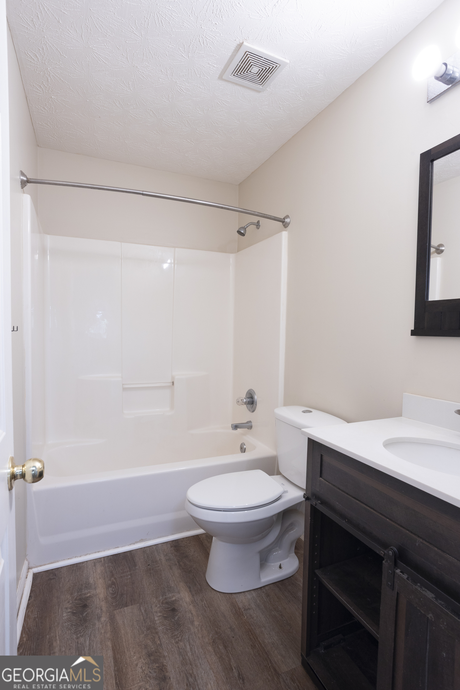 305 Bradford Court Property Photo 2