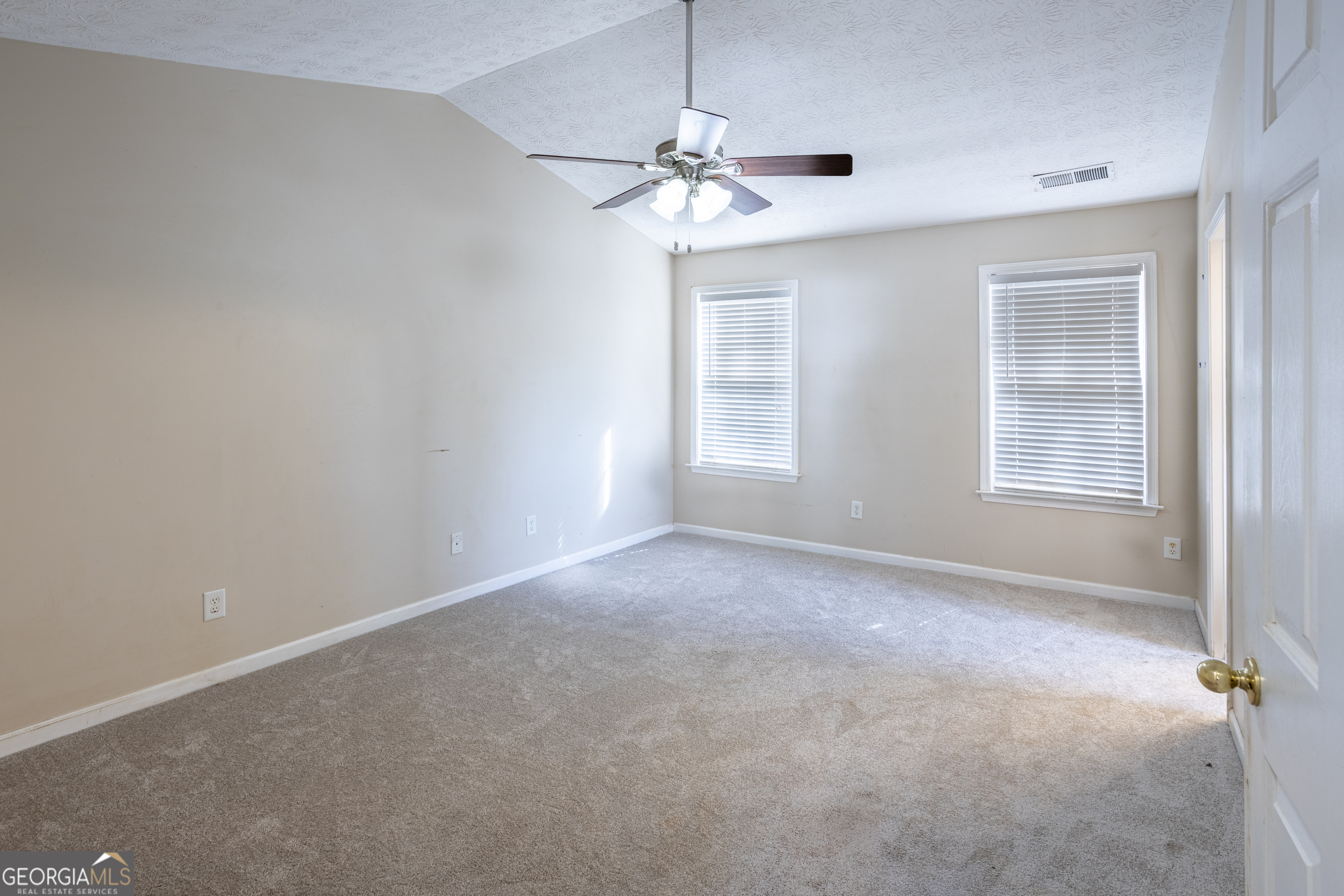 305 Bradford Court Property Photo 13