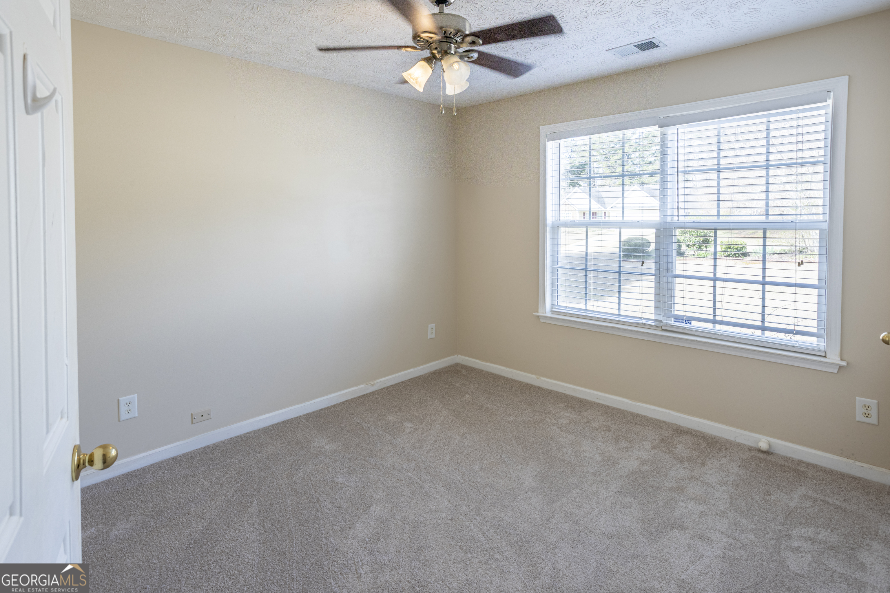 305 Bradford Court Property Photo 17