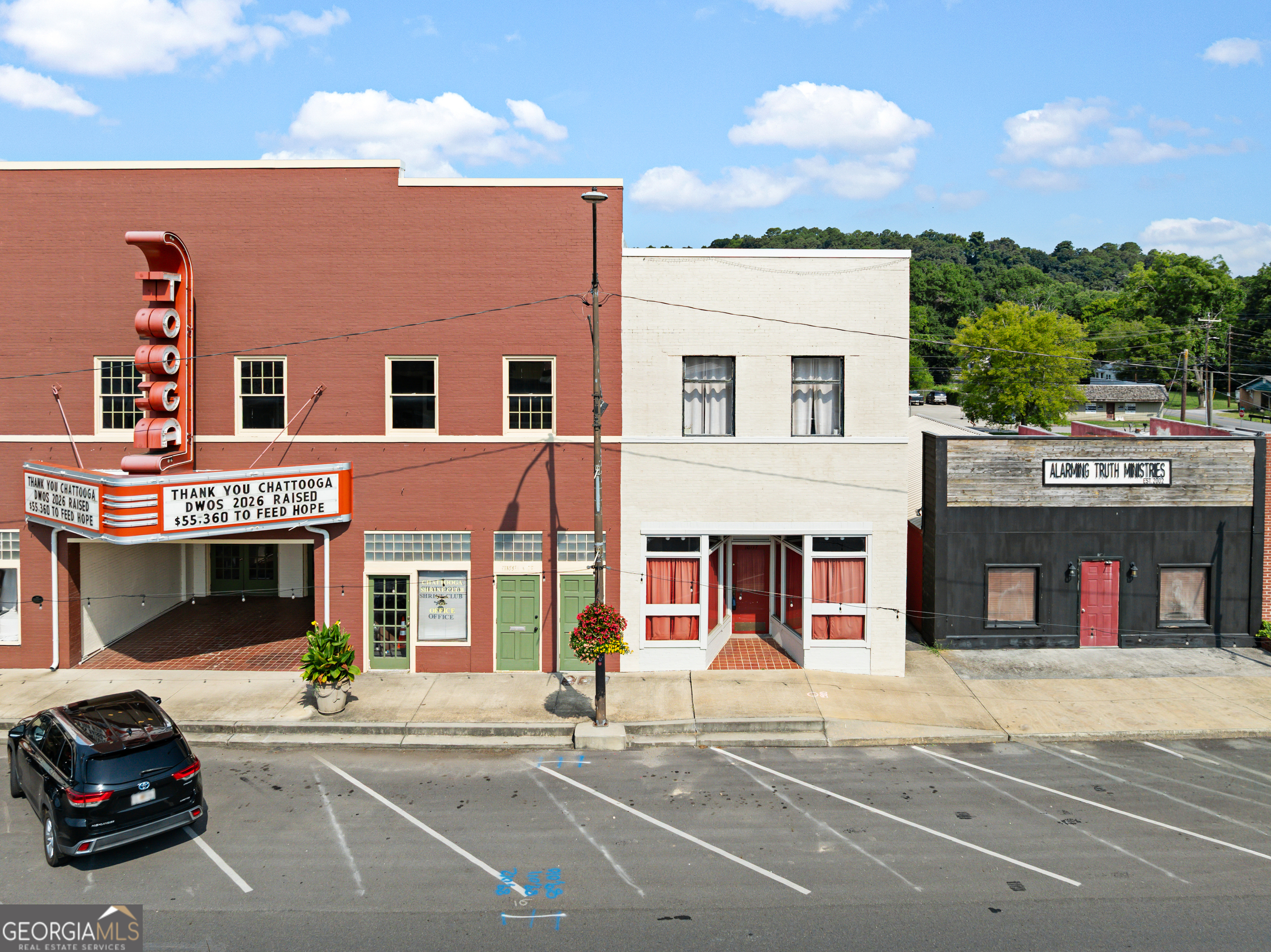 10117 Commerce Street Property Photo 2