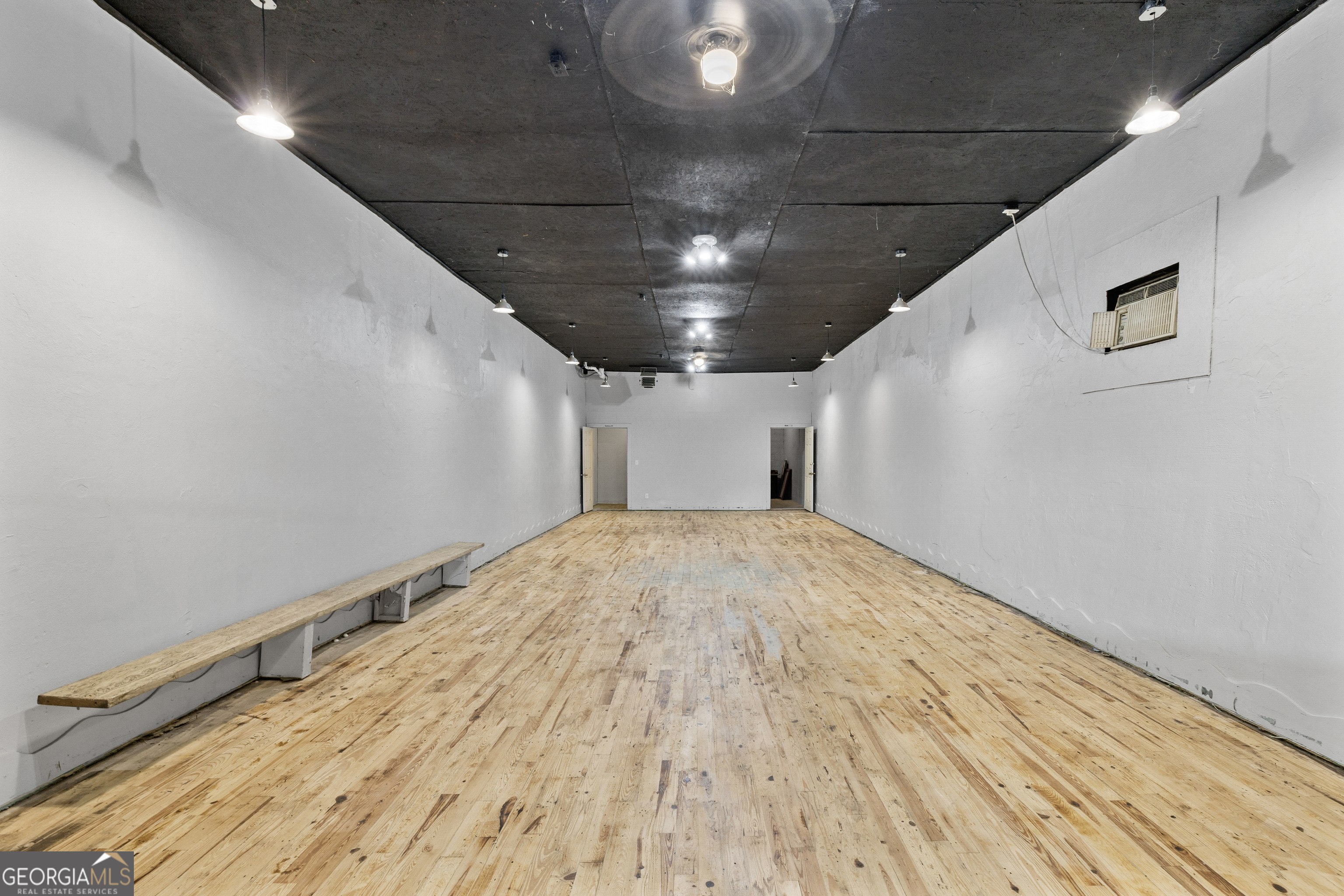 10117 Commerce Street Property Photo 15