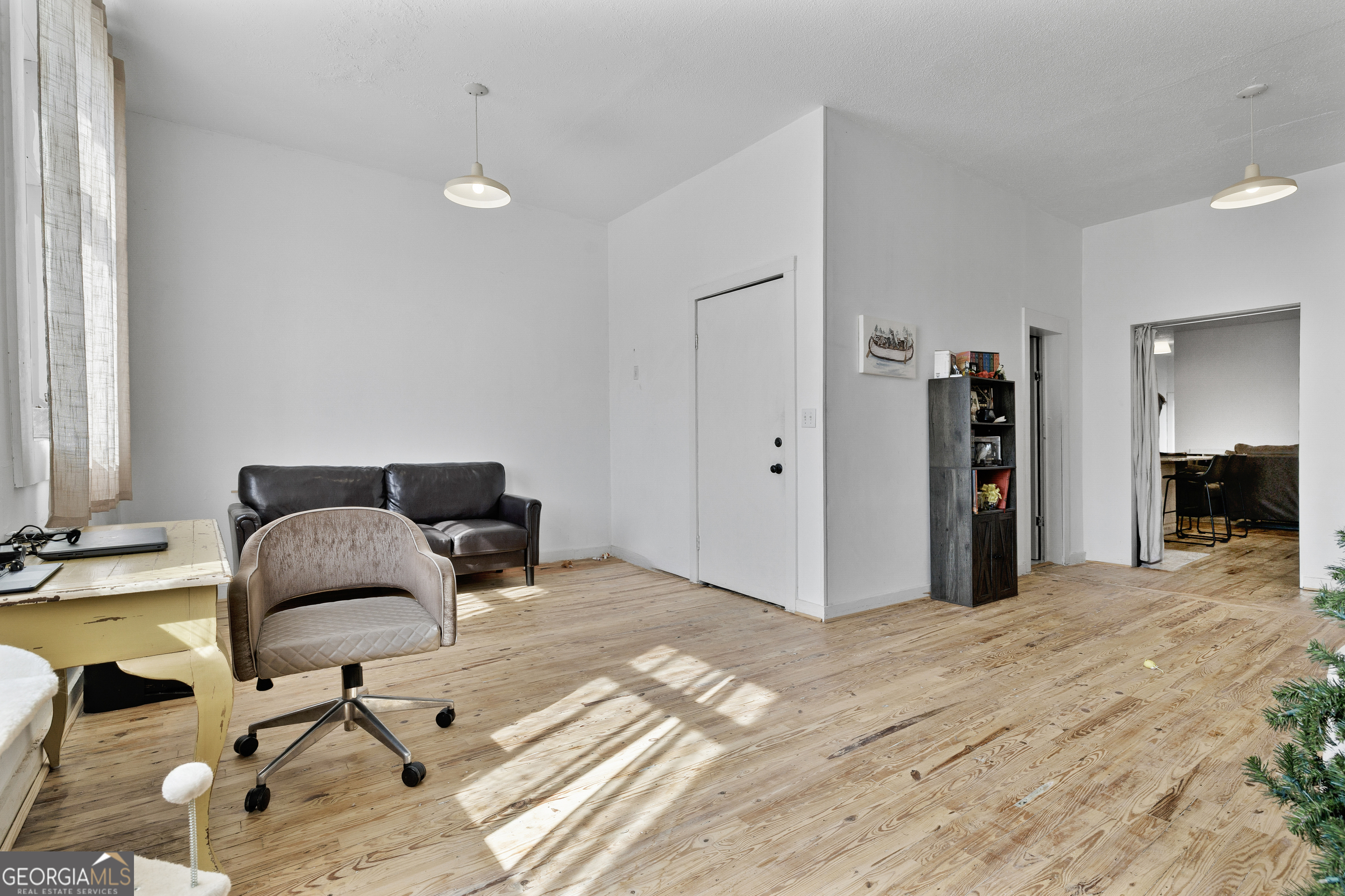 10117 Commerce Street Property Photo 25