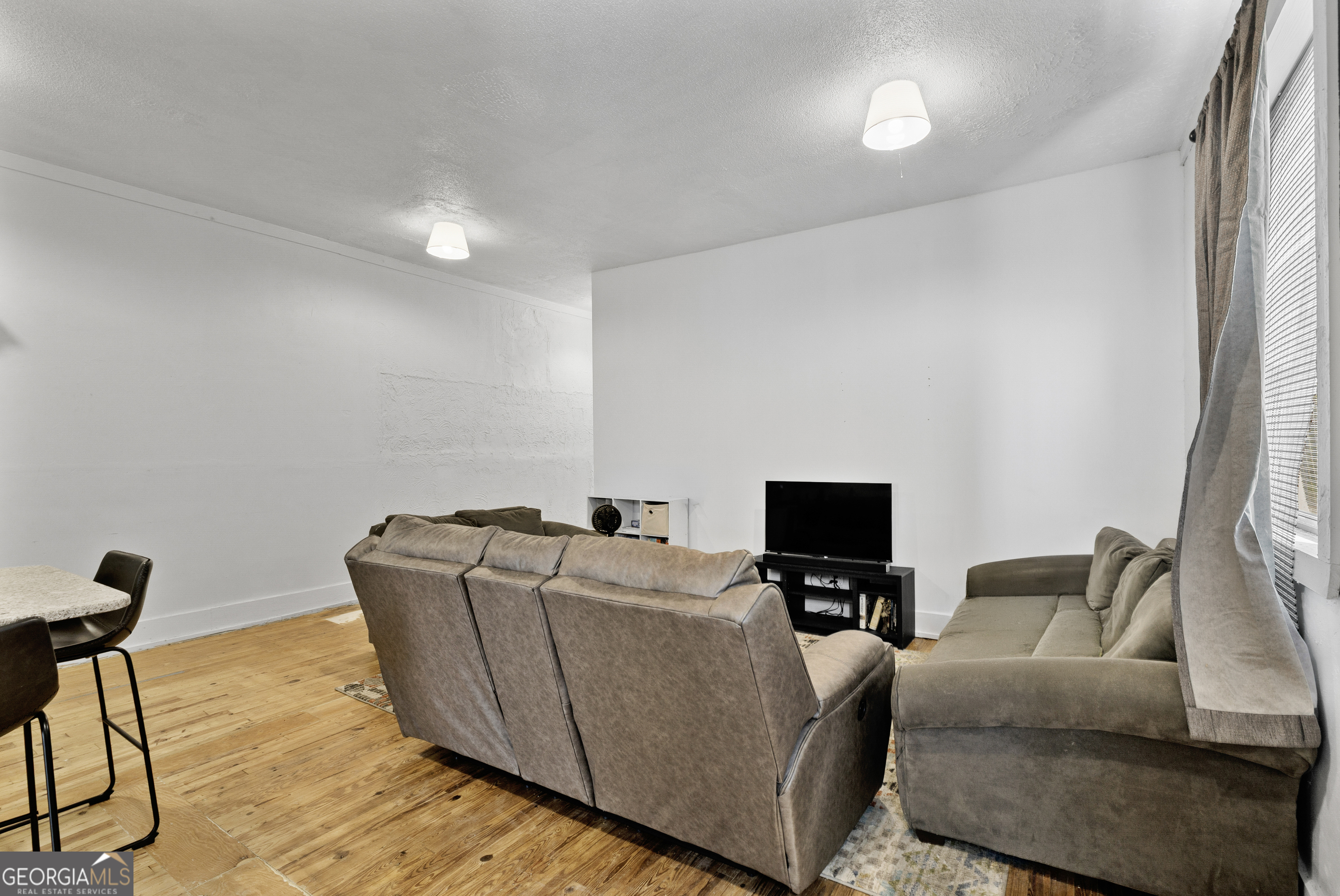 10117 Commerce Street Property Photo 27