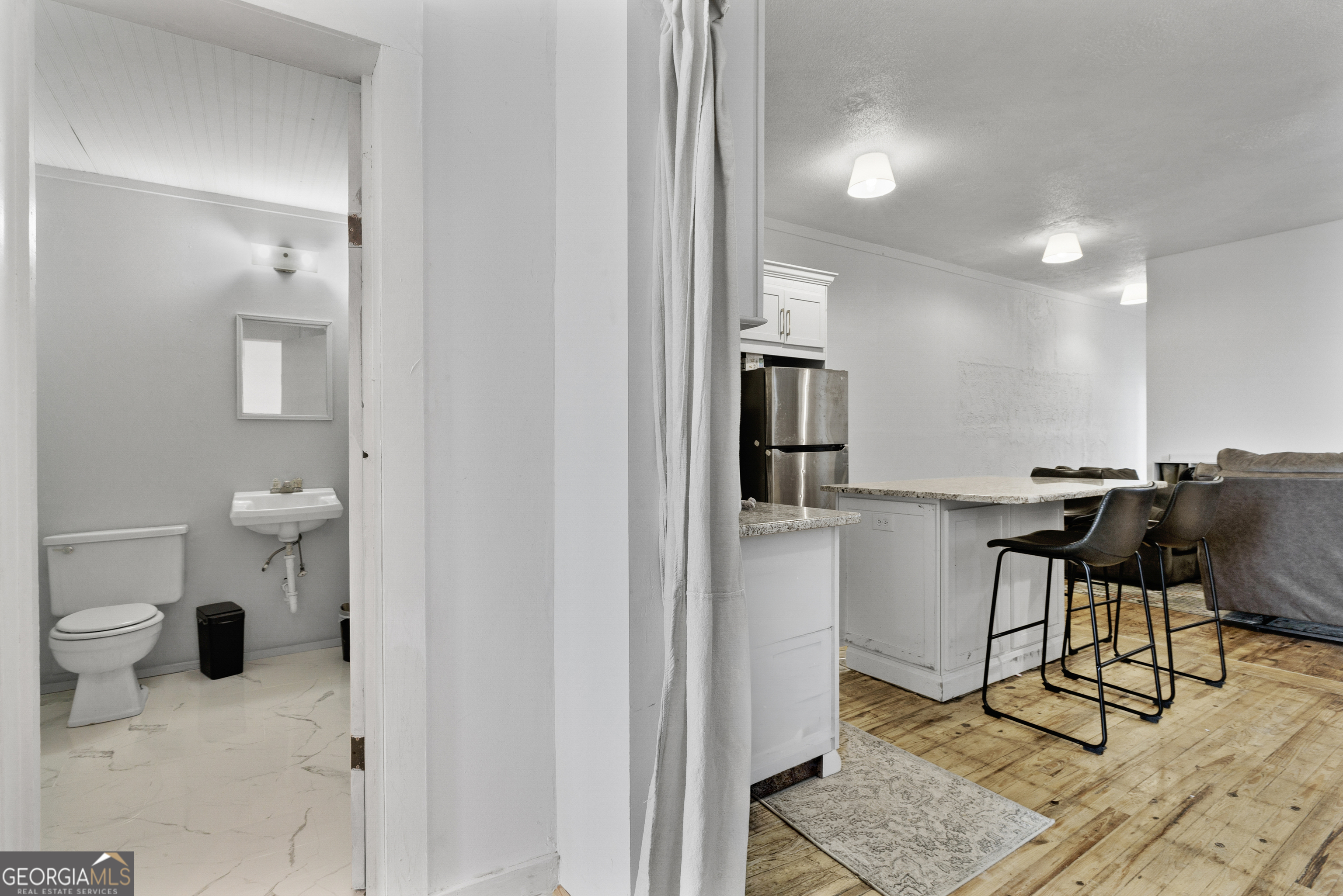 10117 Commerce Street Property Photo 34