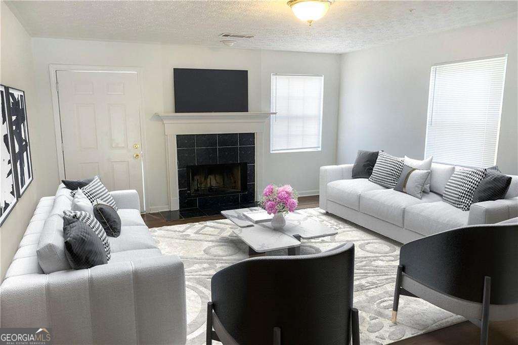 1754 Soapstone Court Property Photo 4