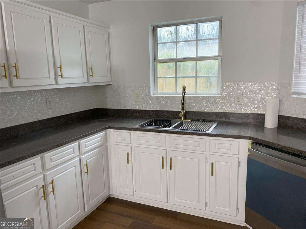 1754 Soapstone Court Property Photo 7