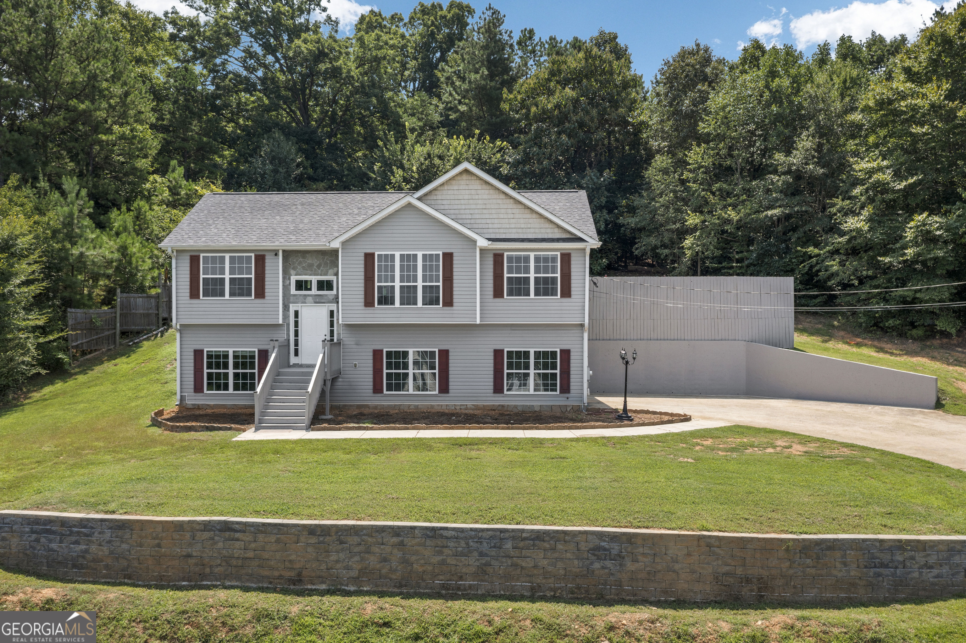 172 Cedar Creek Crossing Property Photo 1