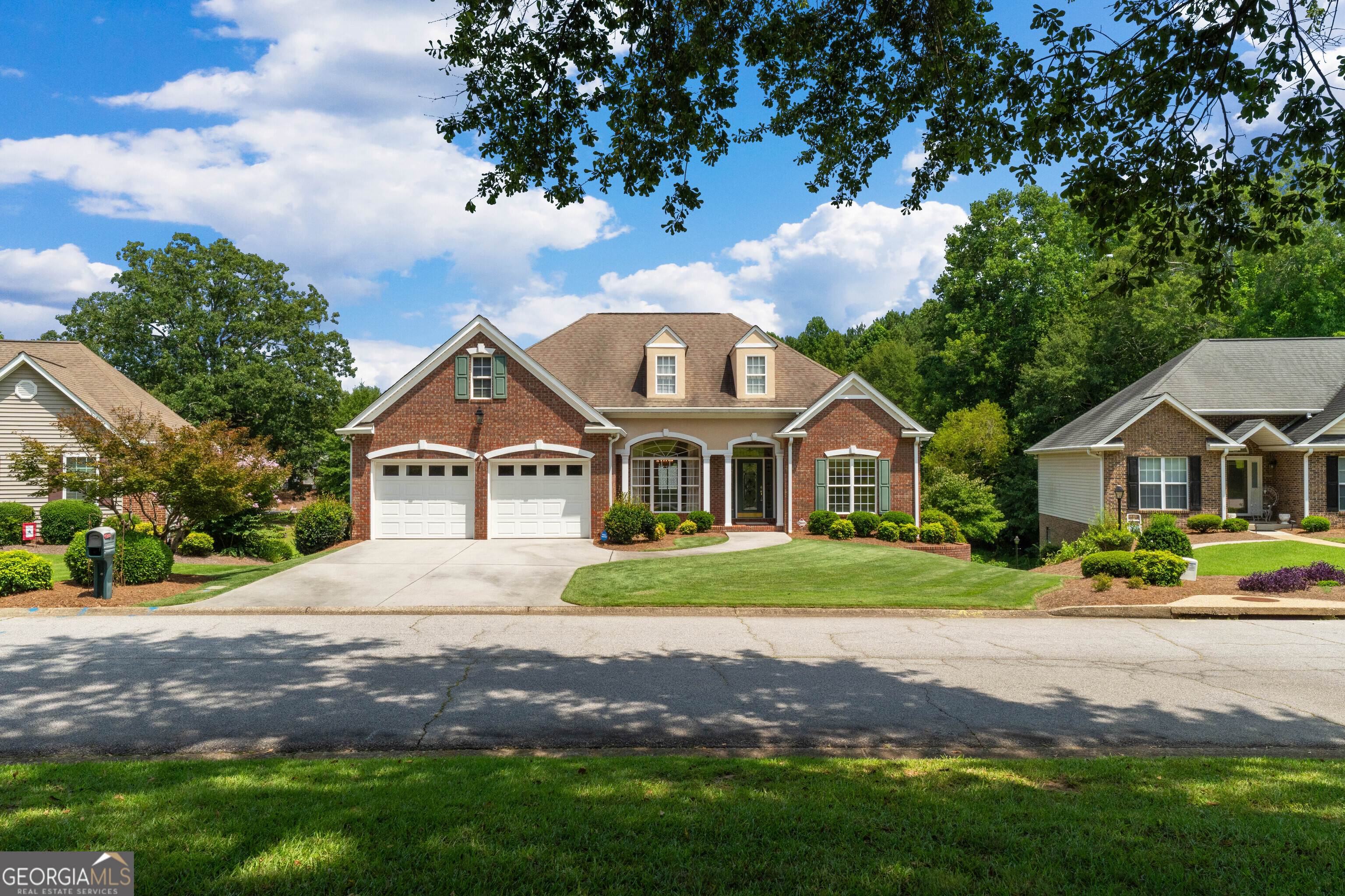106 Manor Way Property Photo 3